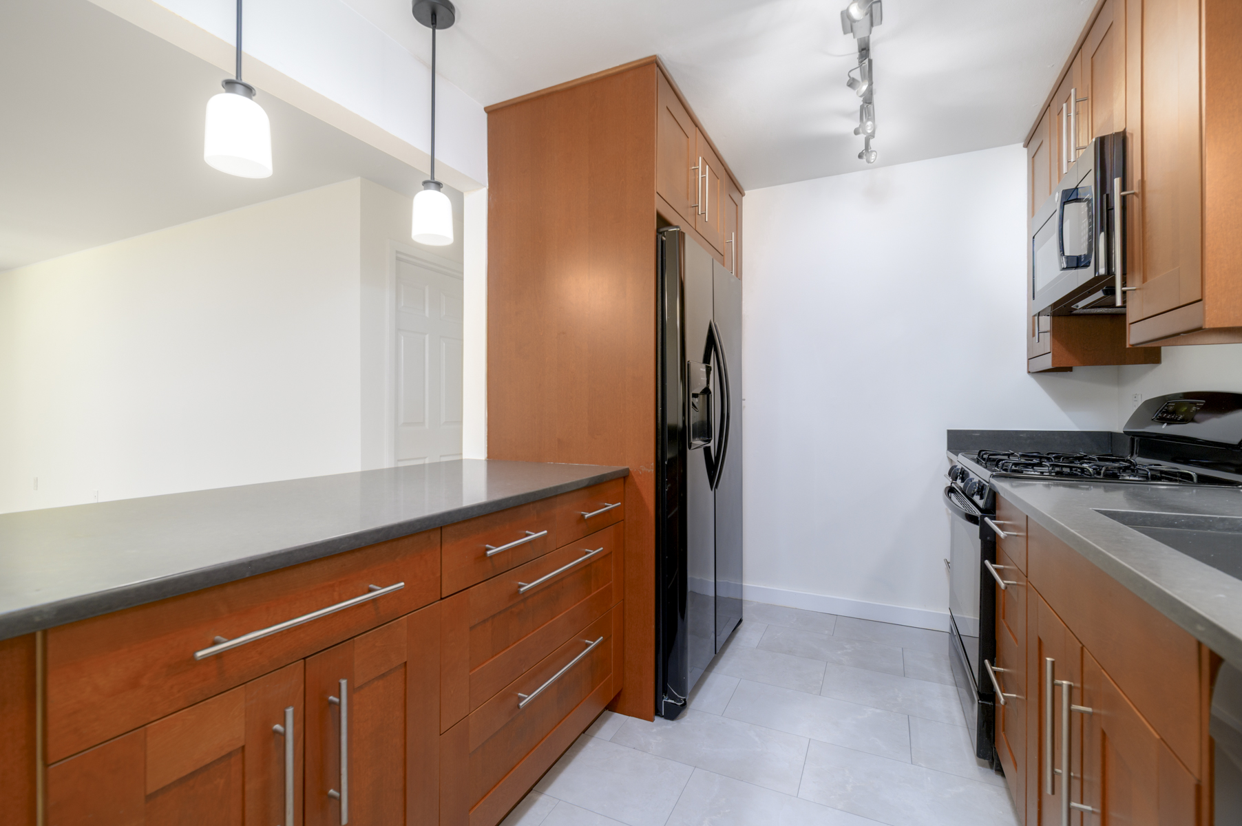  160 Fairfield Woods Road - 物件實景