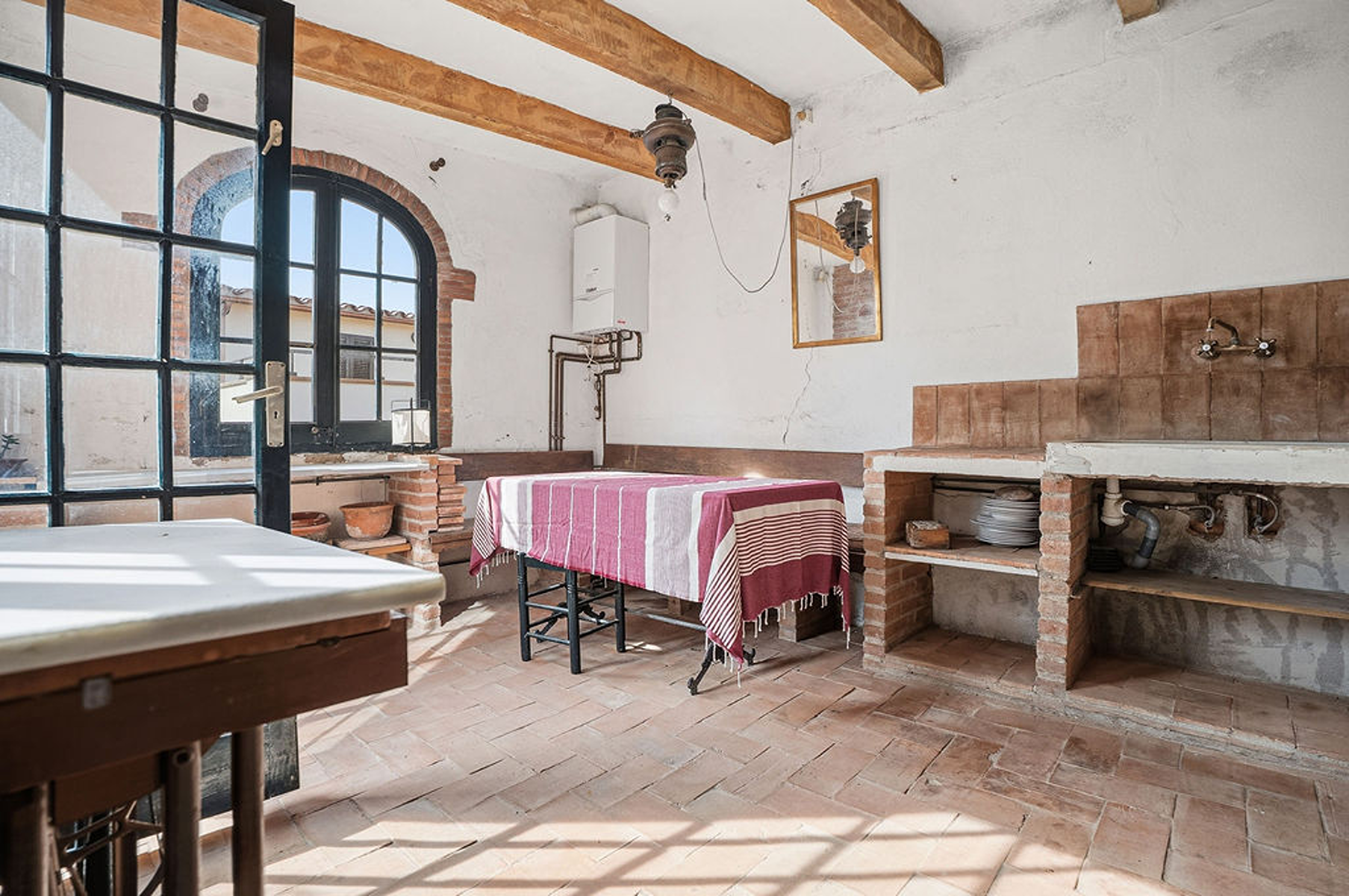  Charming 19th century stone house in the heart of L