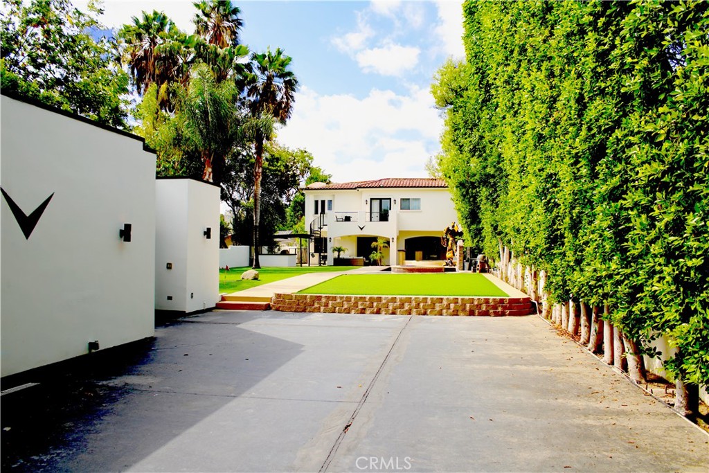 Woodland Hills, California, 91367, United States, 5 Bedrooms Bedrooms, ,6 BathroomsBathrooms,Residential,For Sale,1861197