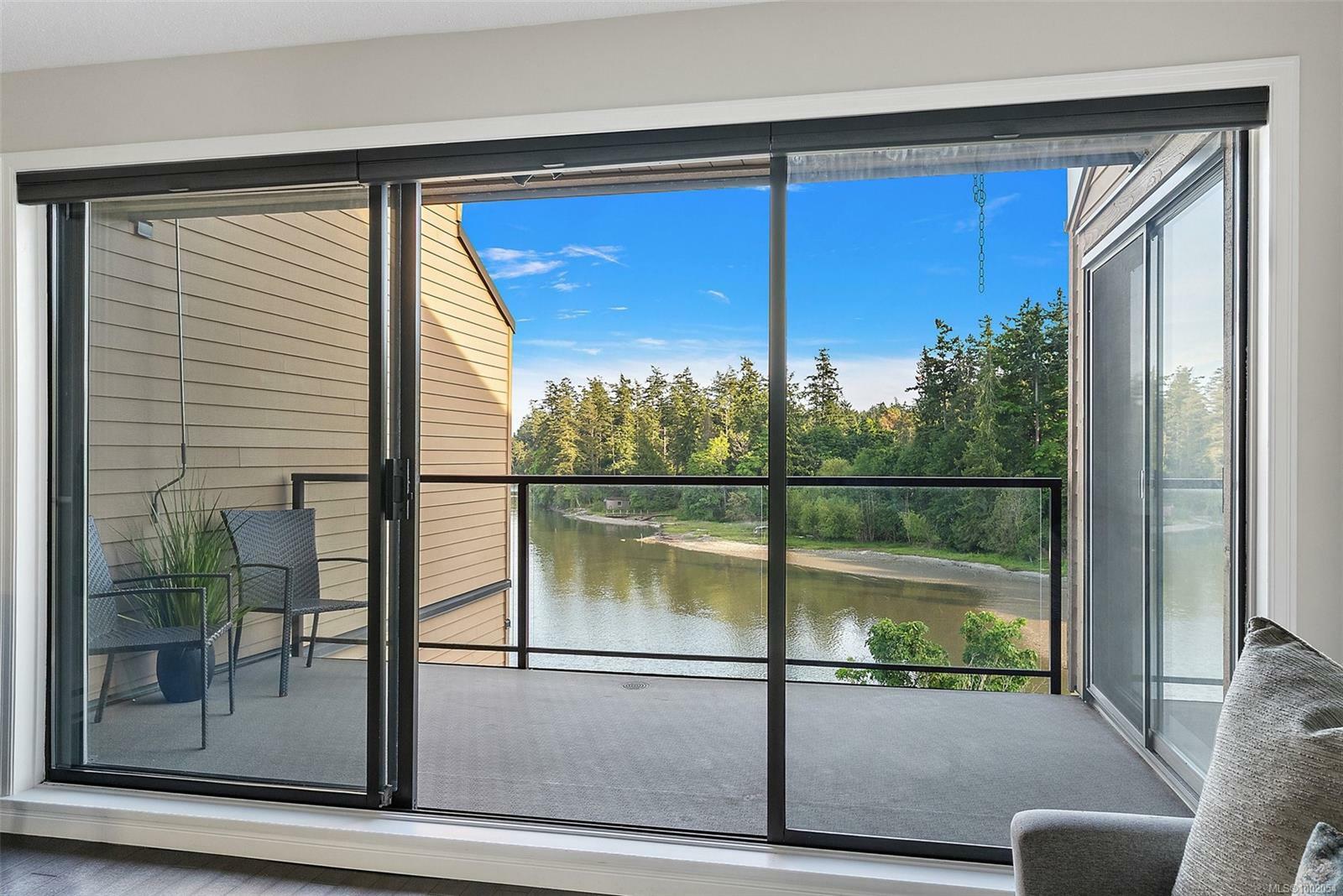 VIEW ROYAL, British Columbia, V9B 5H7, CA, 2 Bedrooms Bedrooms, ,Residential,For Sale,1874992
