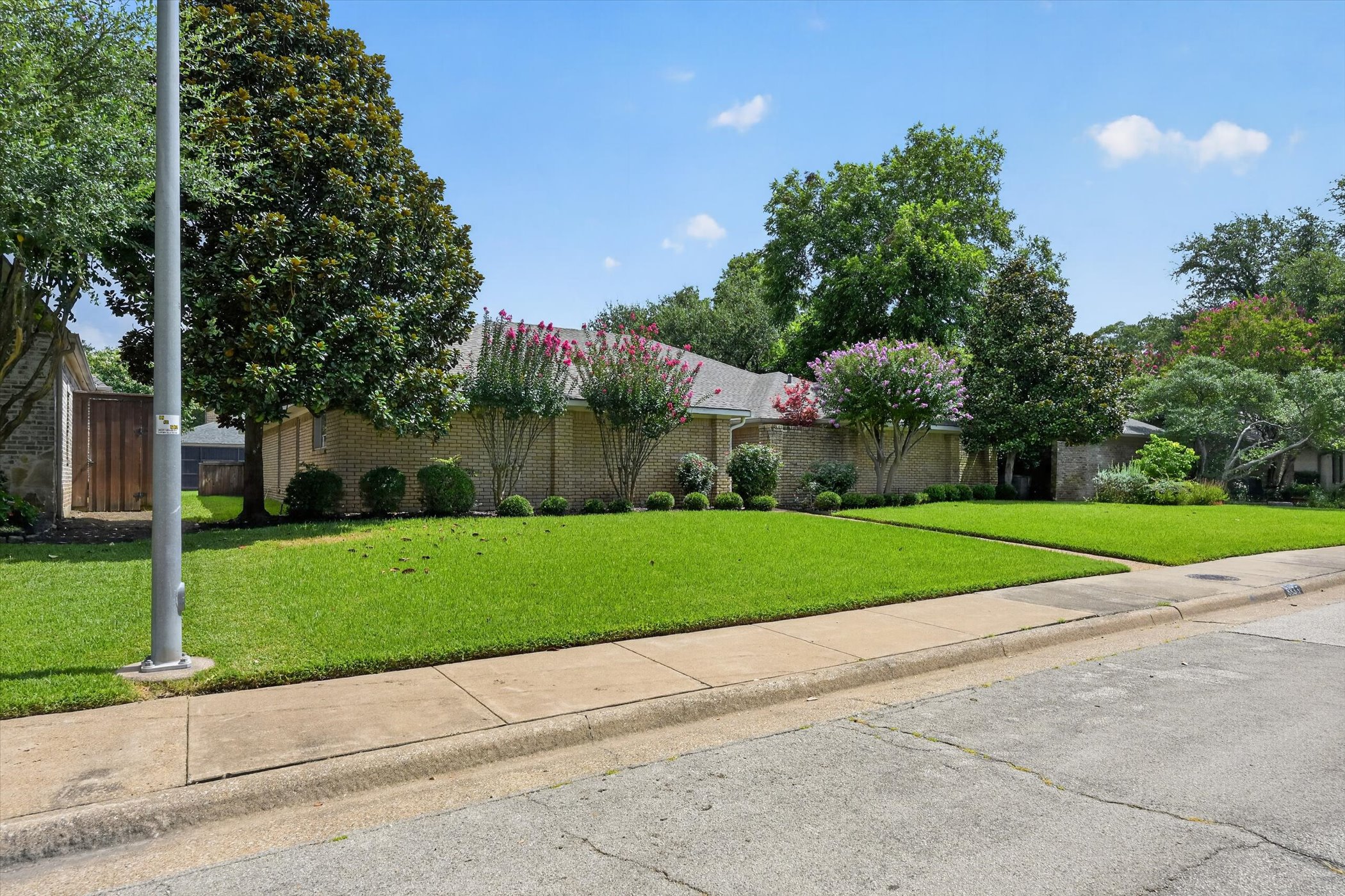  8833 Kenton Drive, Dallas, TX, 75231 - 物件實景
