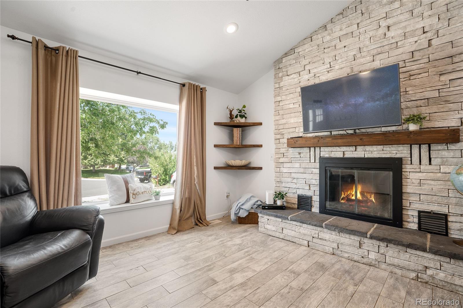 Castle Rock, Colorado, 80104, United States, 3 Bedrooms Bedrooms, ,Residential,For Sale,1912550