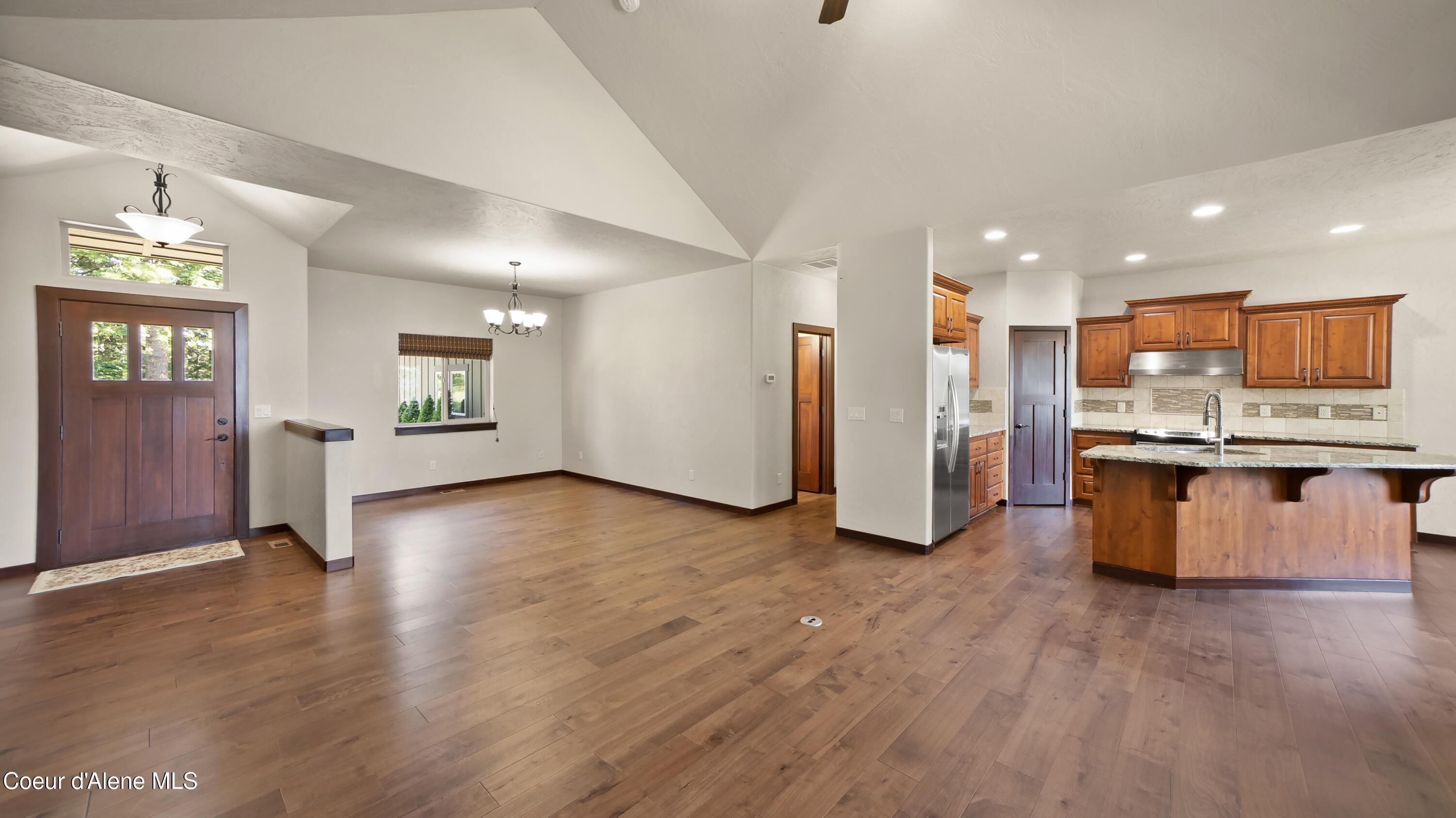 Coeur d'Alene, Idaho, 83814, United States, 3 Bedrooms Bedrooms, ,3 BathroomsBathrooms,Residential,For Sale,1980356