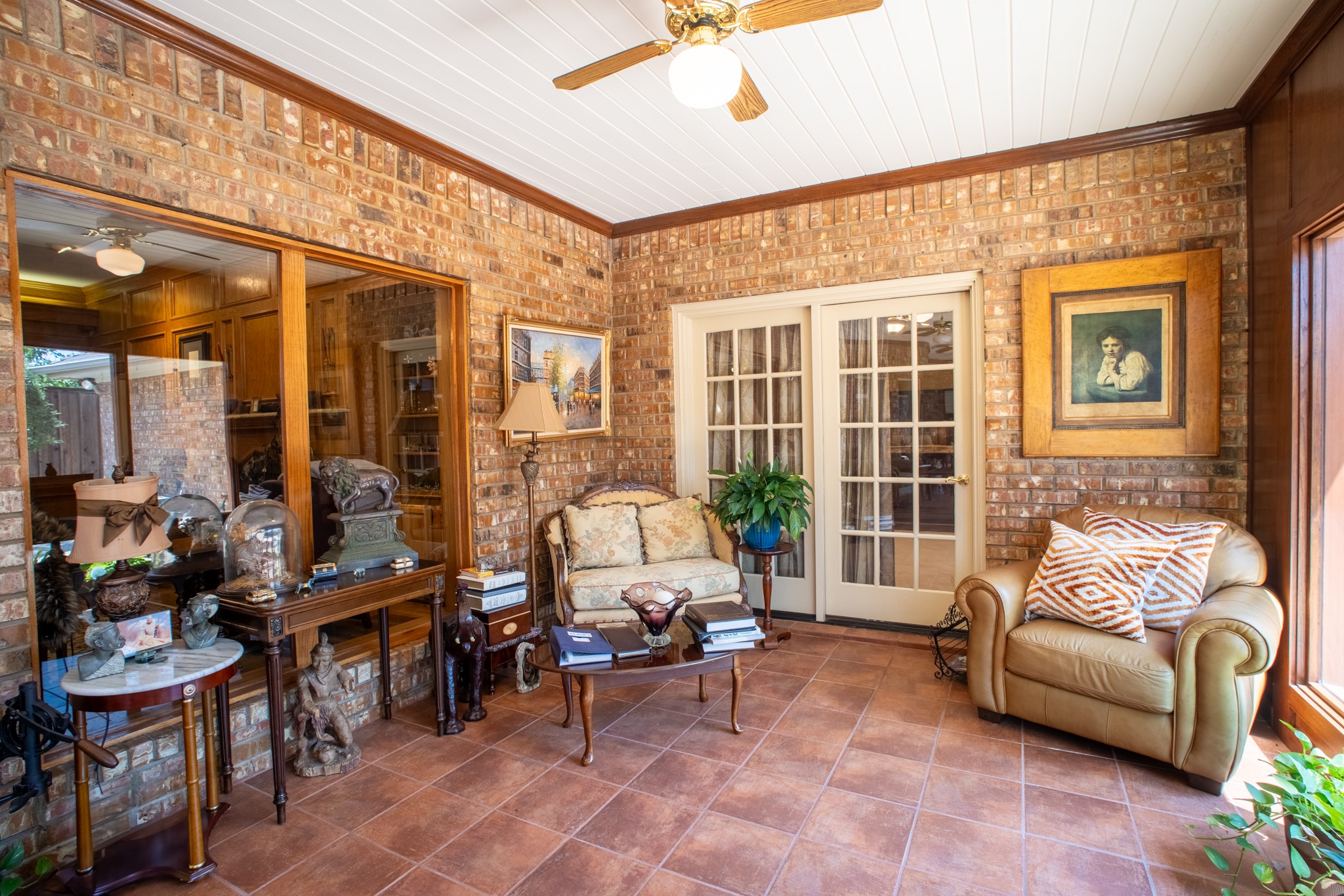 Mexia, Texas, 76667, United States, 4 Bedrooms Bedrooms, ,5 BathroomsBathrooms,Residential,For Sale,1941675