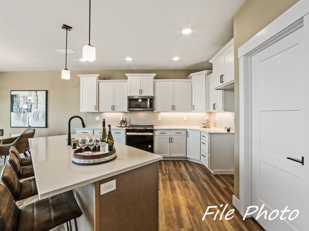 Colbert, Washington, 99005, United States, 3 Bedrooms Bedrooms, ,2 BathroomsBathrooms,Residential,For Sale,1848813