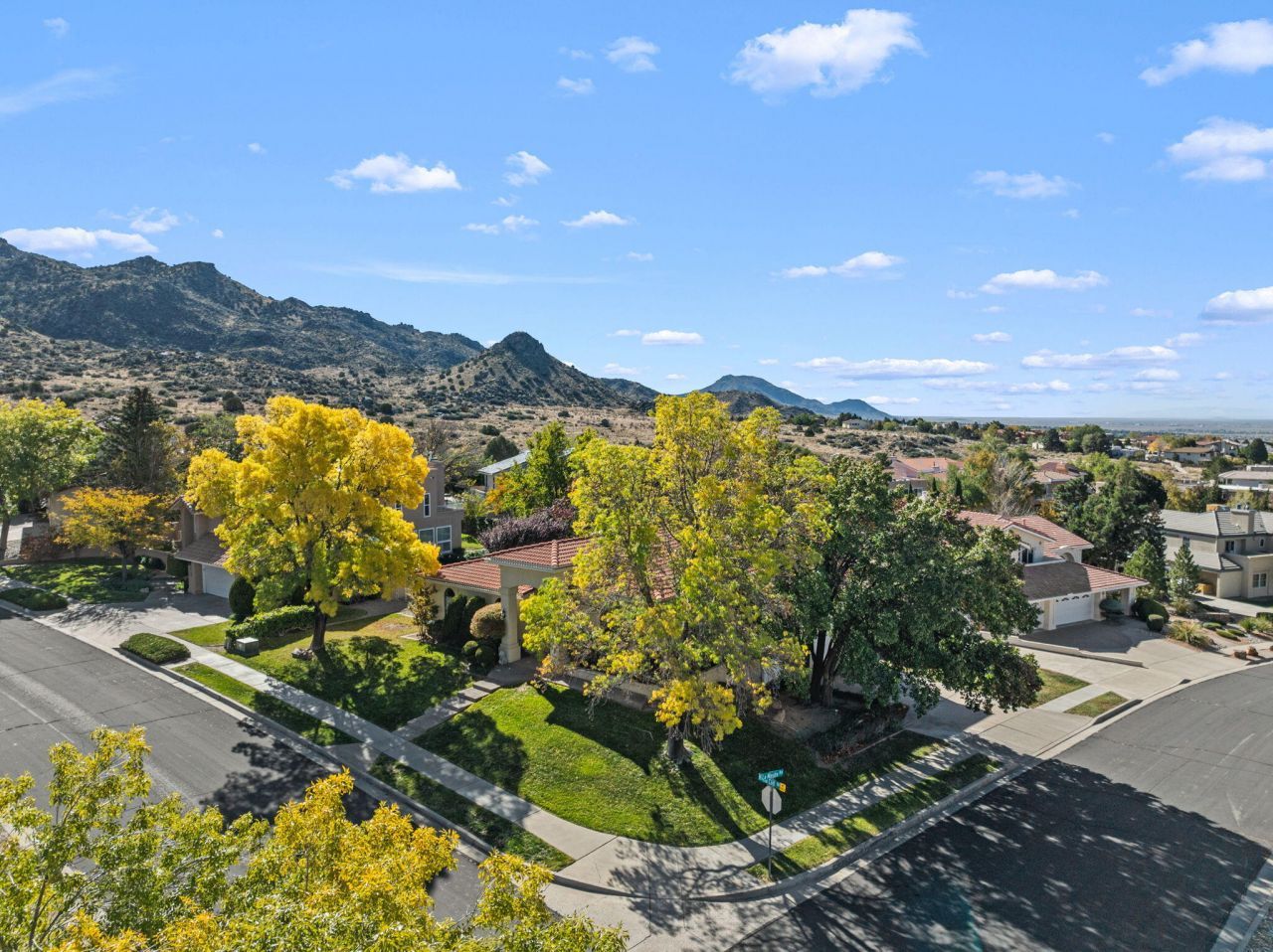 Albuquerque, New Mexico, 87112, United States, 4 Bedrooms Bedrooms, ,3 BathroomsBathrooms,Residential,For Sale,1985067