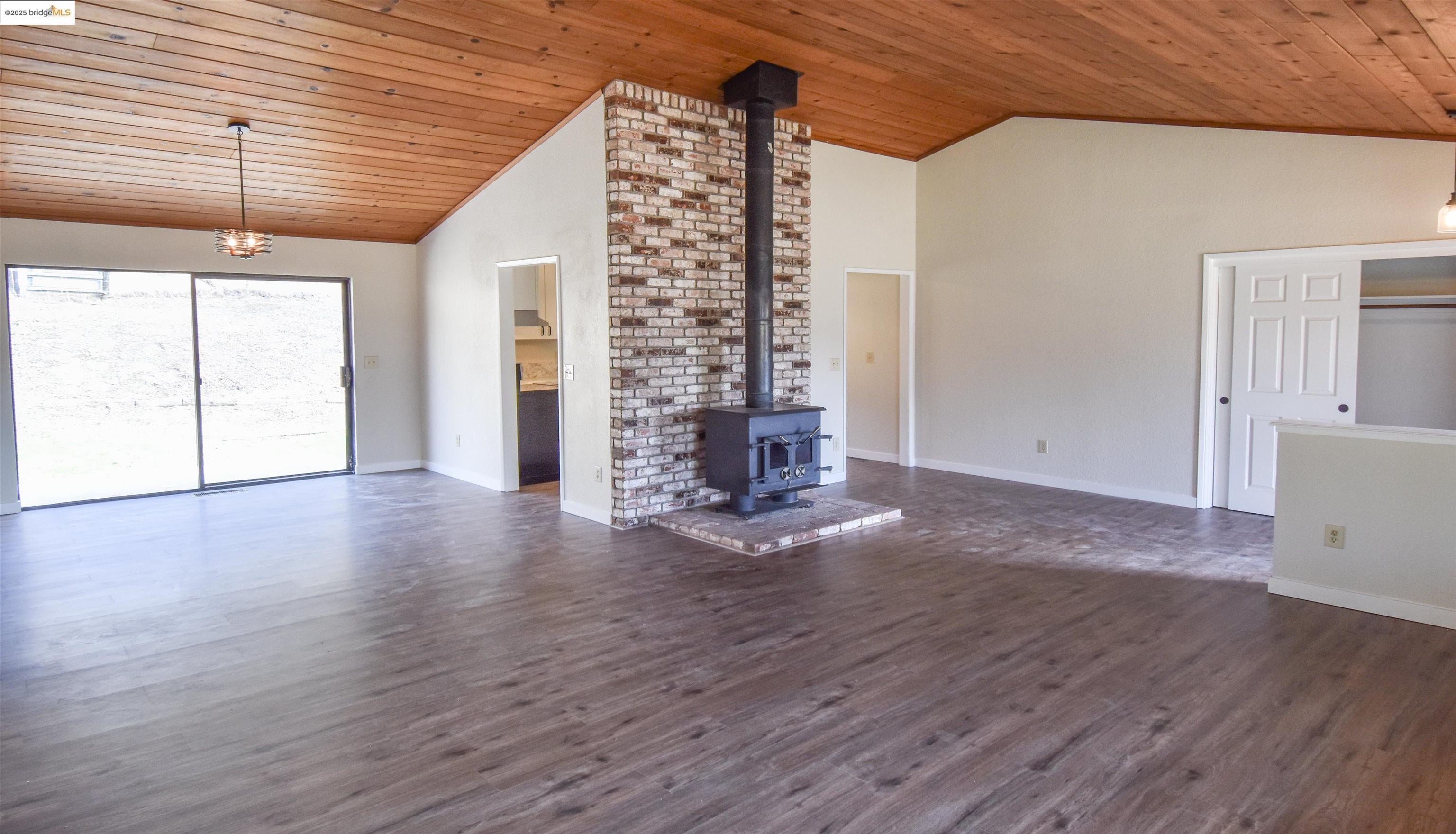 Jamestown, California, 95327, United States, 3 Bedrooms Bedrooms, ,2 BathroomsBathrooms,Residential,For Sale,1970906