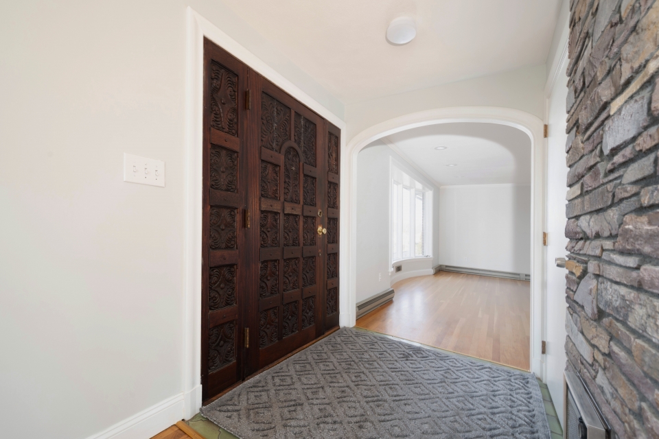 Braintree, Massachusetts, 02184, United States, 3 Bedrooms Bedrooms, ,3 BathroomsBathrooms,Residential,For Sale,2001239