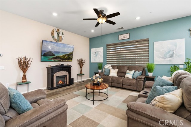 Ontario, California, 91761, United States, 2 Bedrooms Bedrooms, ,3 BathroomsBathrooms,Residential,For Sale,1735679
