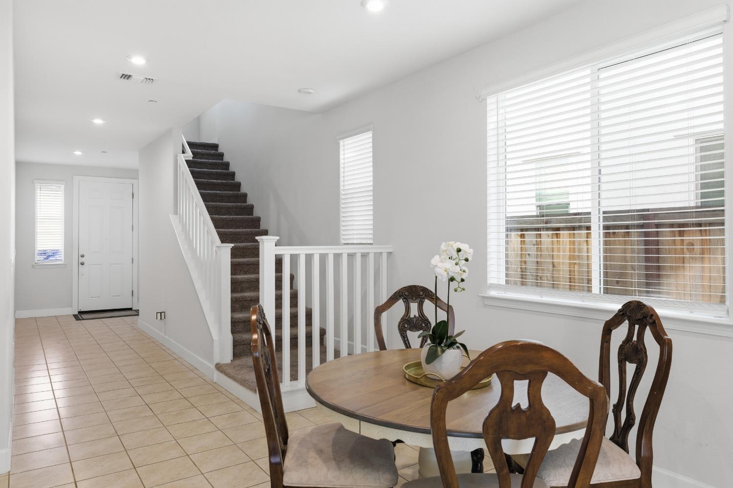 Rocklin, California, 95677, United States, 4 Bedrooms Bedrooms, ,3 BathroomsBathrooms,Residential,For Sale,1993589