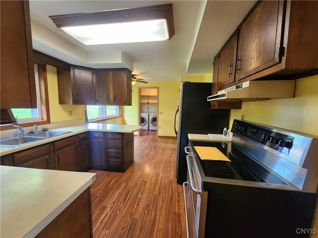 Skaneateles, New York, 13152, United States, 3 Bedrooms Bedrooms, ,3 BathroomsBathrooms,Residential,For Sale,1840315