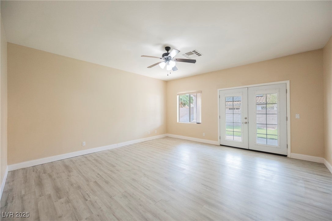 Henderson, Nevada, 89015, United States, 5 Bedrooms Bedrooms, ,2 BathroomsBathrooms,Residential,For Sale,1976773