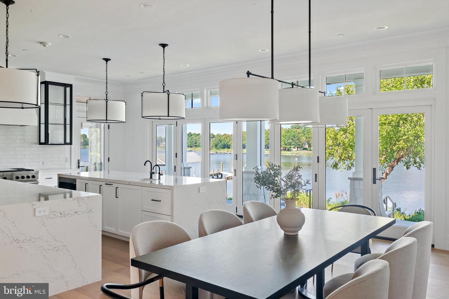 Annapolis, Maryland, 21403, United States, 4 Bedrooms Bedrooms, ,6 BathroomsBathrooms,Residential,For Sale,1940452