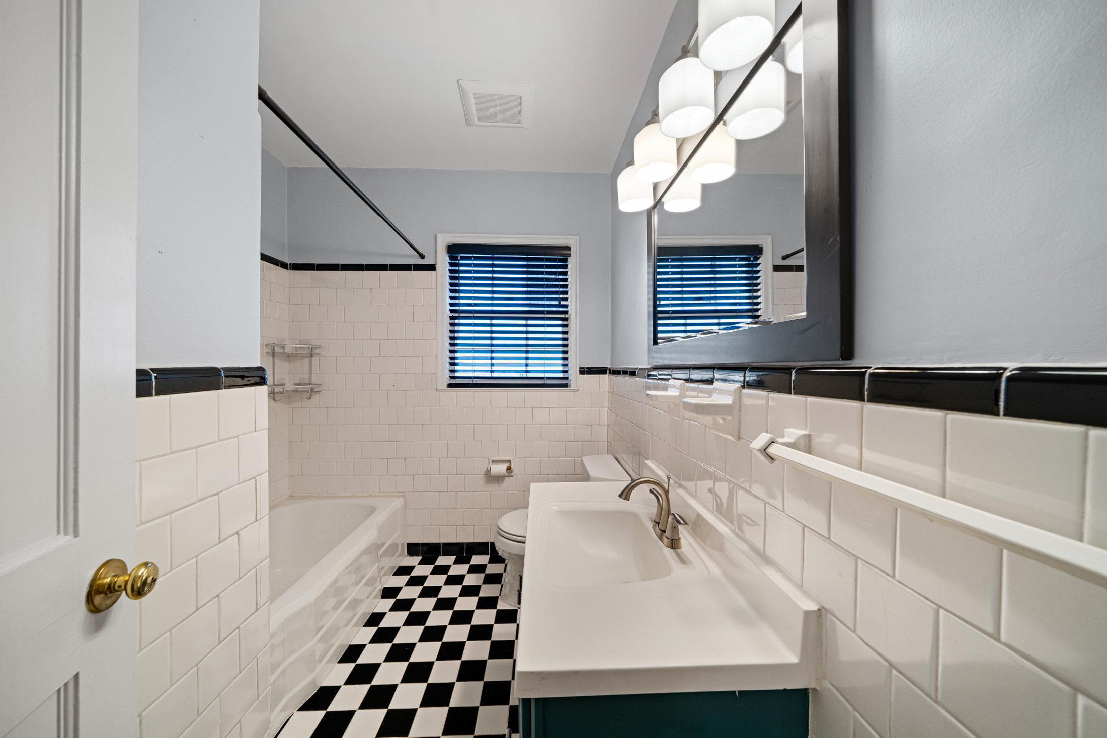  Beautifully Updated Classic Morningside Bungalow - 物件實景