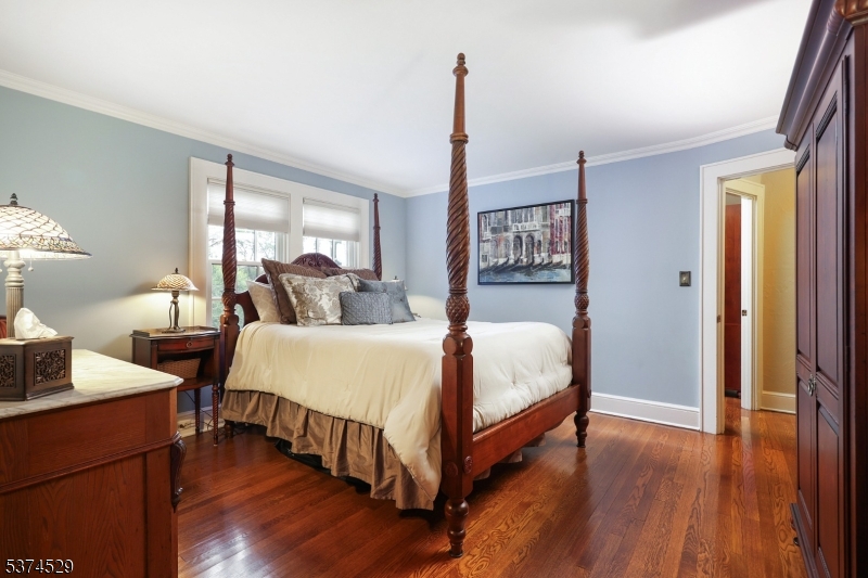 Westfield Town, New Jersey, 07090, United States, 3 Bedrooms Bedrooms, ,2 BathroomsBathrooms,Residential,For Sale,1940916
