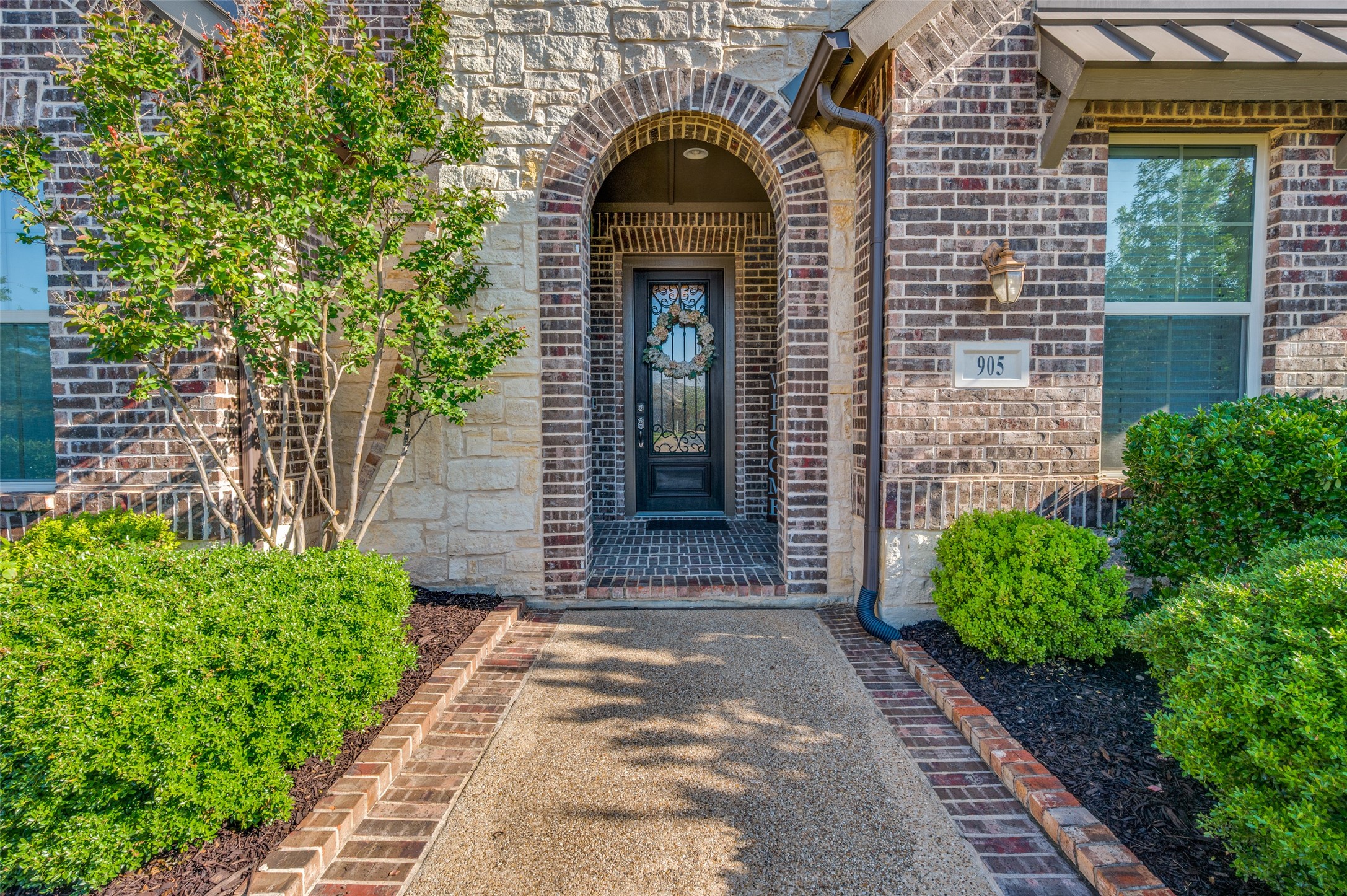 Arlington, Texas, 76005, United States, 4 Bedrooms Bedrooms, ,4 BathroomsBathrooms,Residential,For Sale,1857348