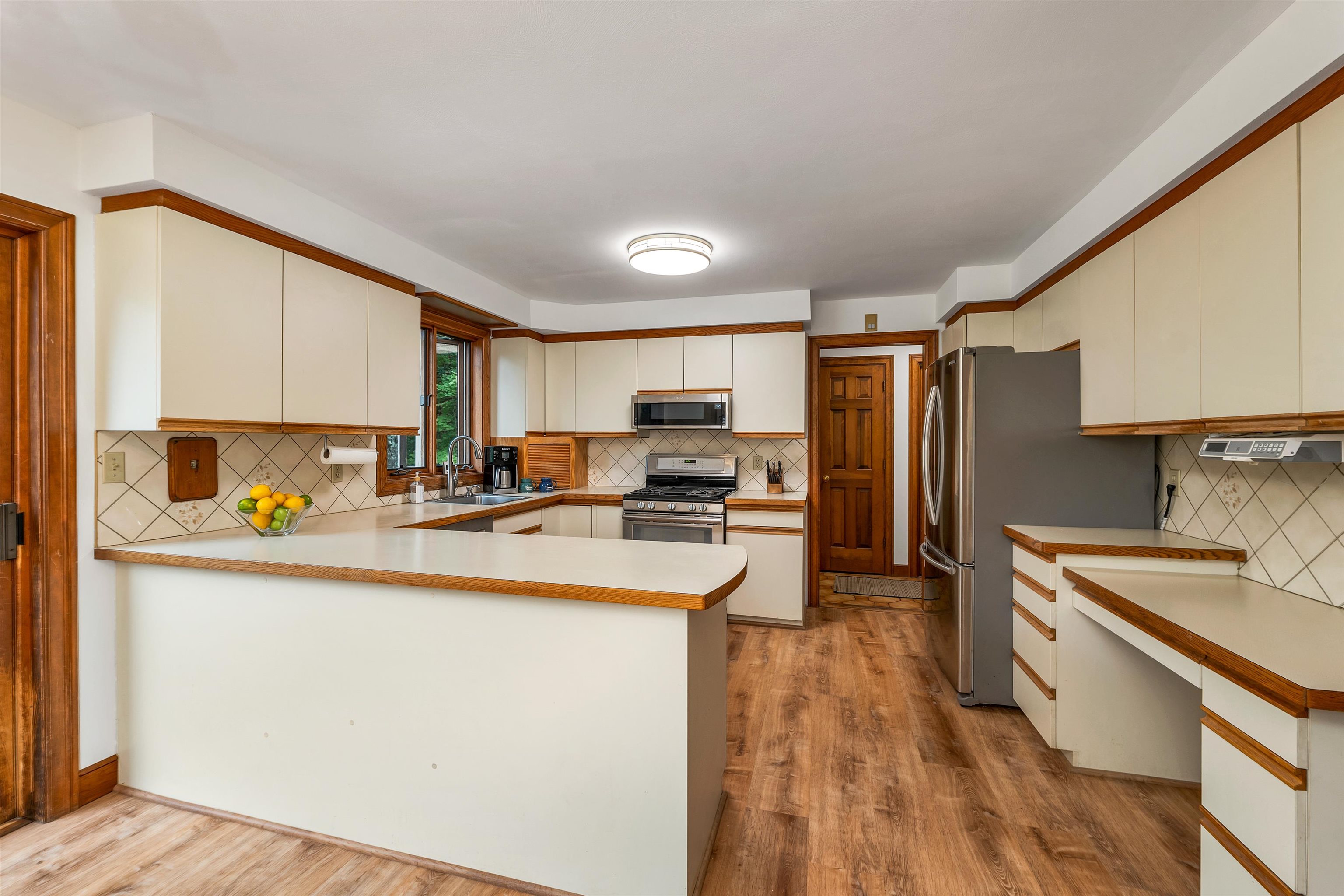 Salem, New Hampshire, 03079, United States, 4 Bedrooms Bedrooms, ,3 BathroomsBathrooms,Residential,For Sale,1924939