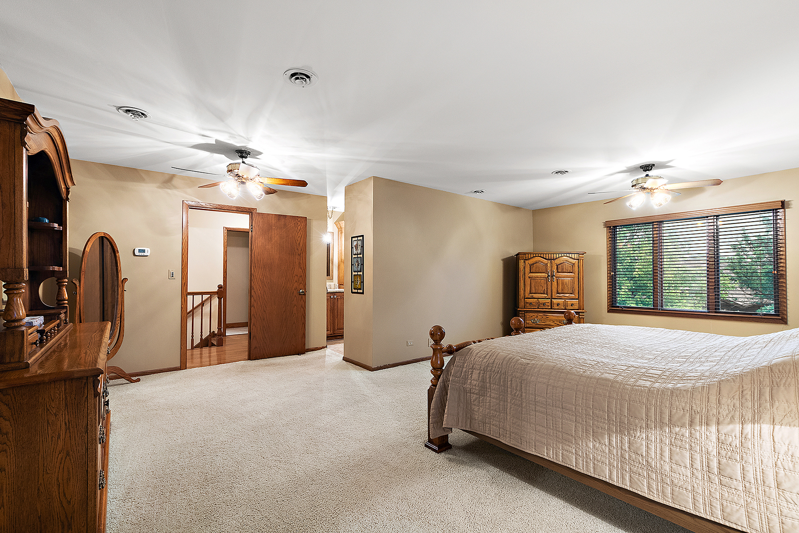 Orland Park, Illinois, 60462, United States, 4 Bedrooms Bedrooms, ,3 BathroomsBathrooms,Residential,For Sale,1865002