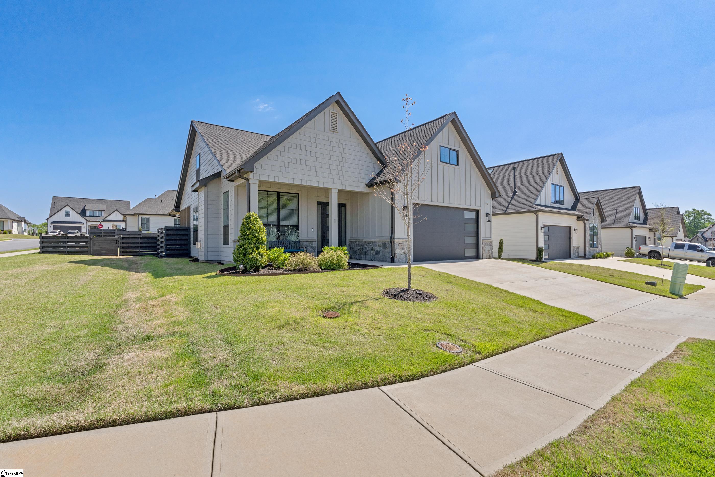 Simpsonville, South Carolina, 29680, United States, 4 Bedrooms Bedrooms, ,3 BathroomsBathrooms,Residential,For Sale,1925678
