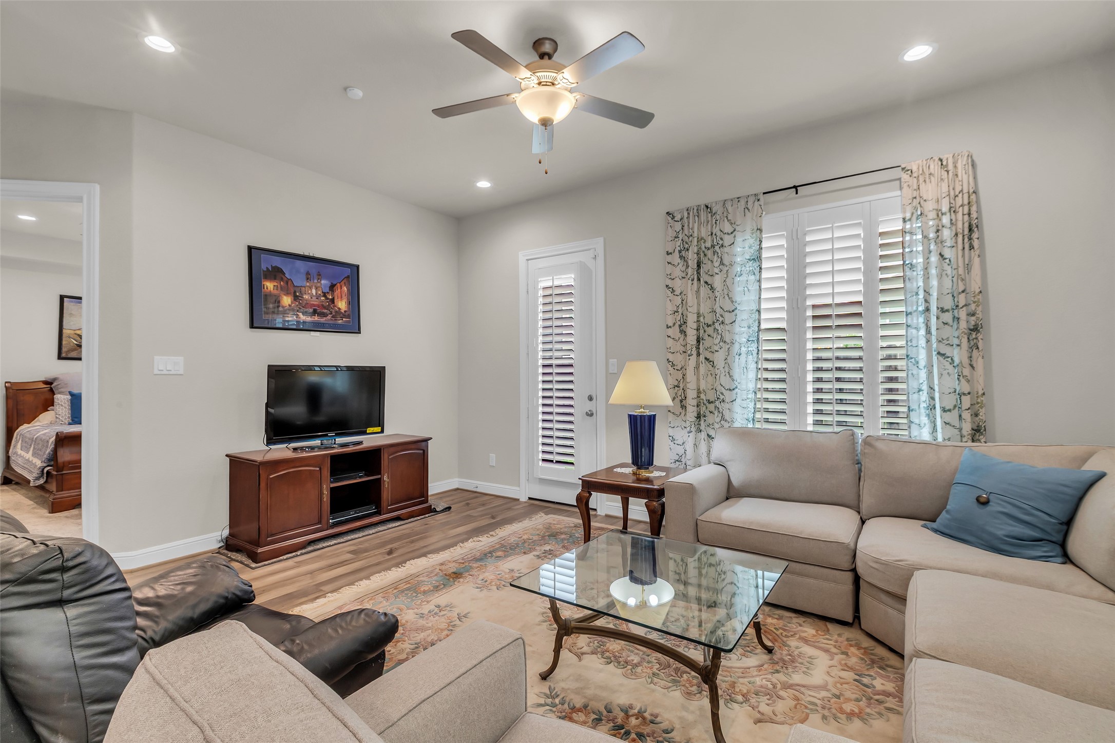 Houston, Texas, 77080, United States, 4 Bedrooms Bedrooms, ,4 BathroomsBathrooms,Residential,For Sale,1934317