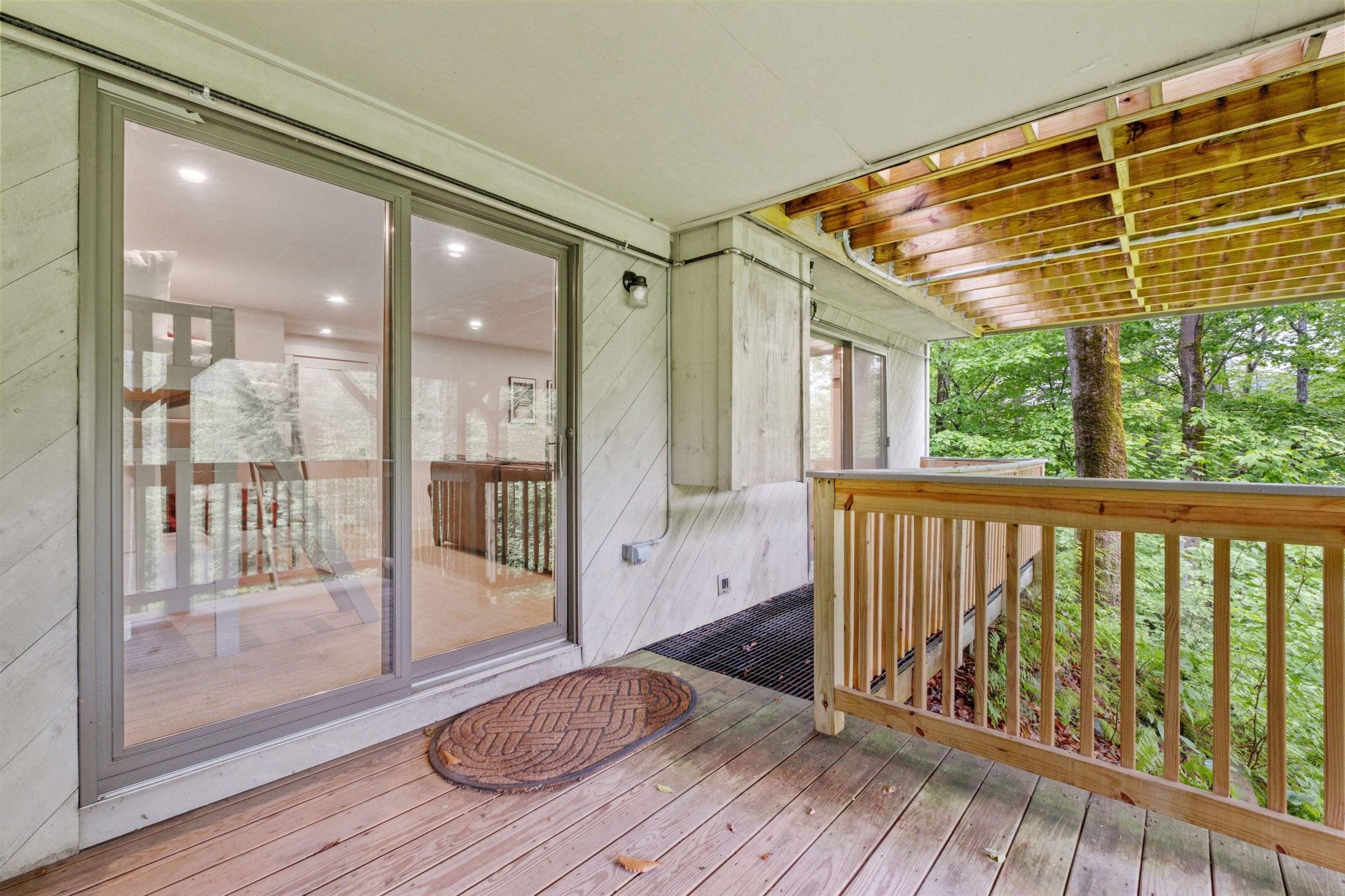 Lincoln, New Hampshire, 03251, United States, 4 Bedrooms Bedrooms, ,4 BathroomsBathrooms,Residential,For Sale,1803073