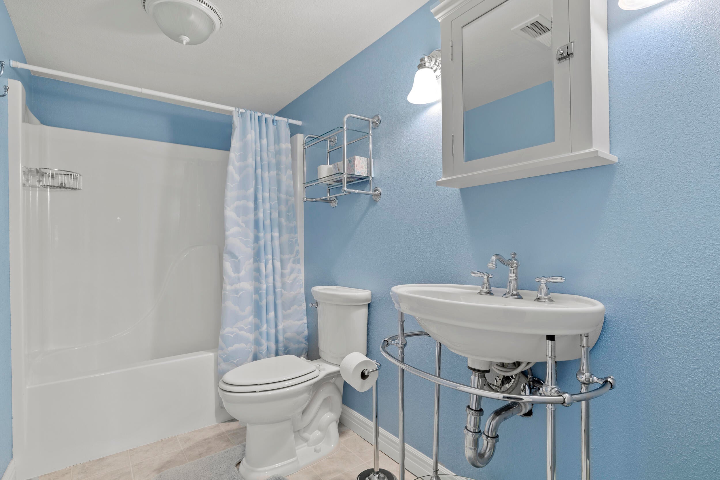 Kimberling City, Missouri, 65686, United States, 5 Bedrooms Bedrooms, ,4 BathroomsBathrooms,Residential,For Sale,1883483