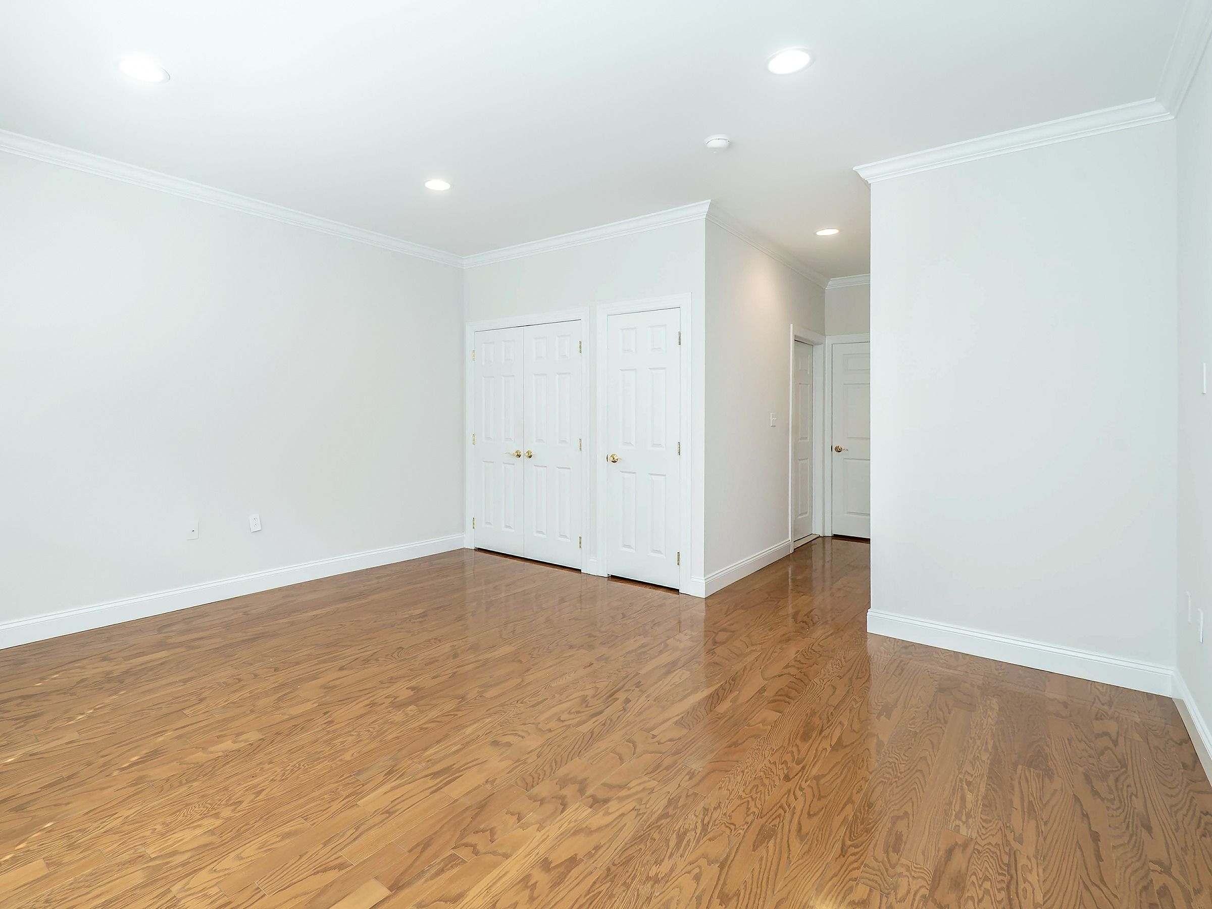  194 Pond View Drive, Port Washington, NY, 11050 - 物件實景