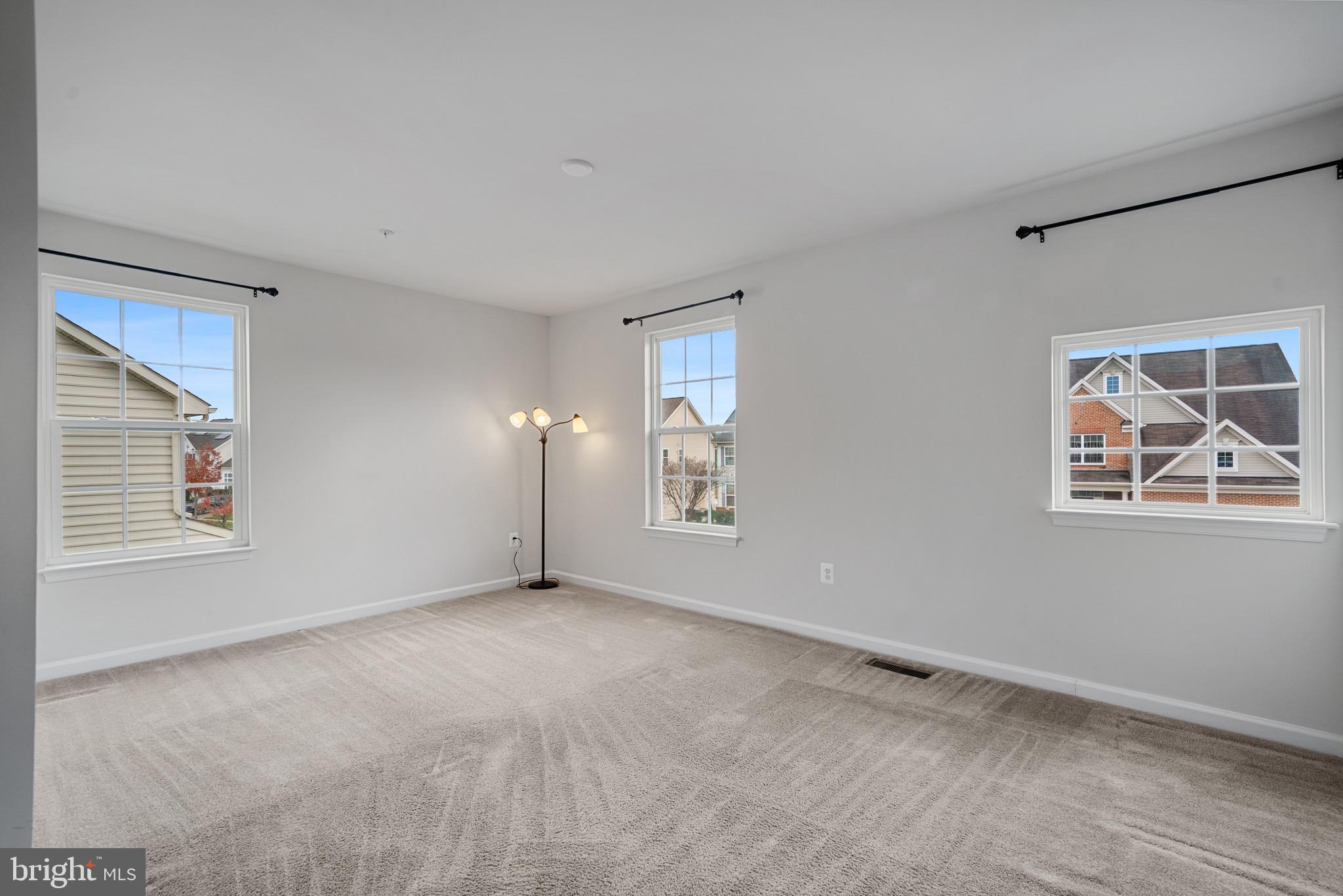 Waldorf, Maryland, 20602, United States, 4 Bedrooms Bedrooms, ,3 BathroomsBathrooms,Residential,For Sale,2001187