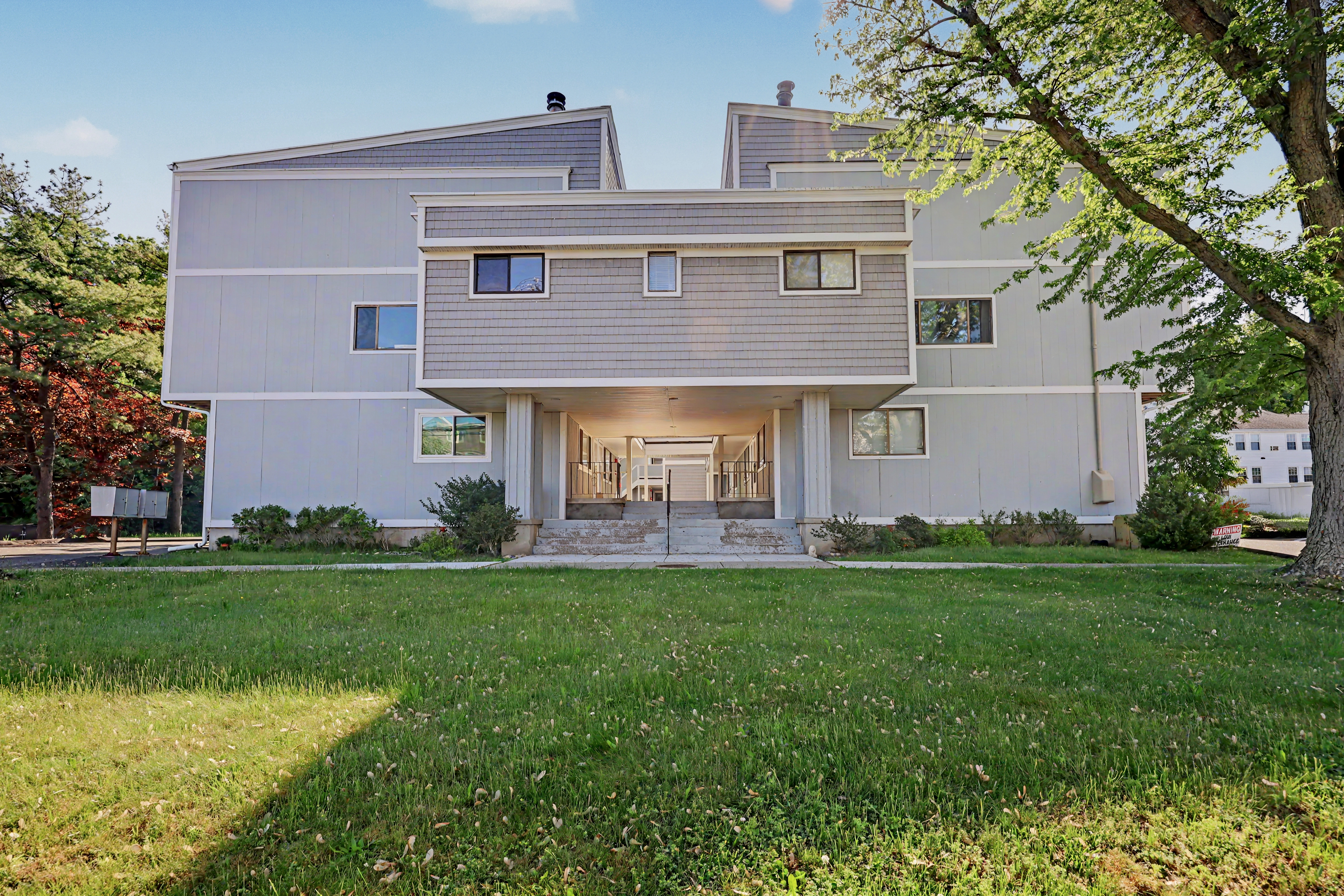  Spacious Two Bedroom Townhouse in Norwalk - 物件實景