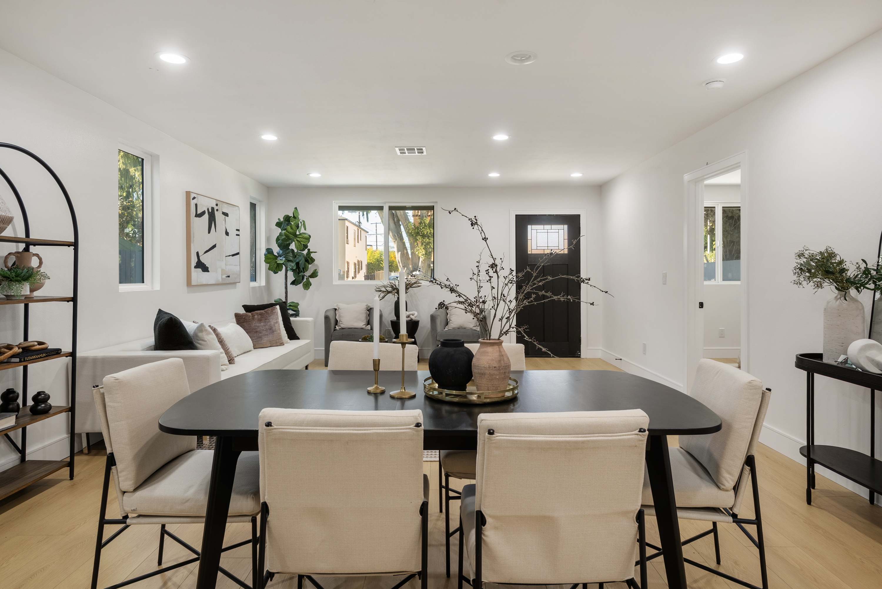  2706  S Cochran Ave - 物件實景