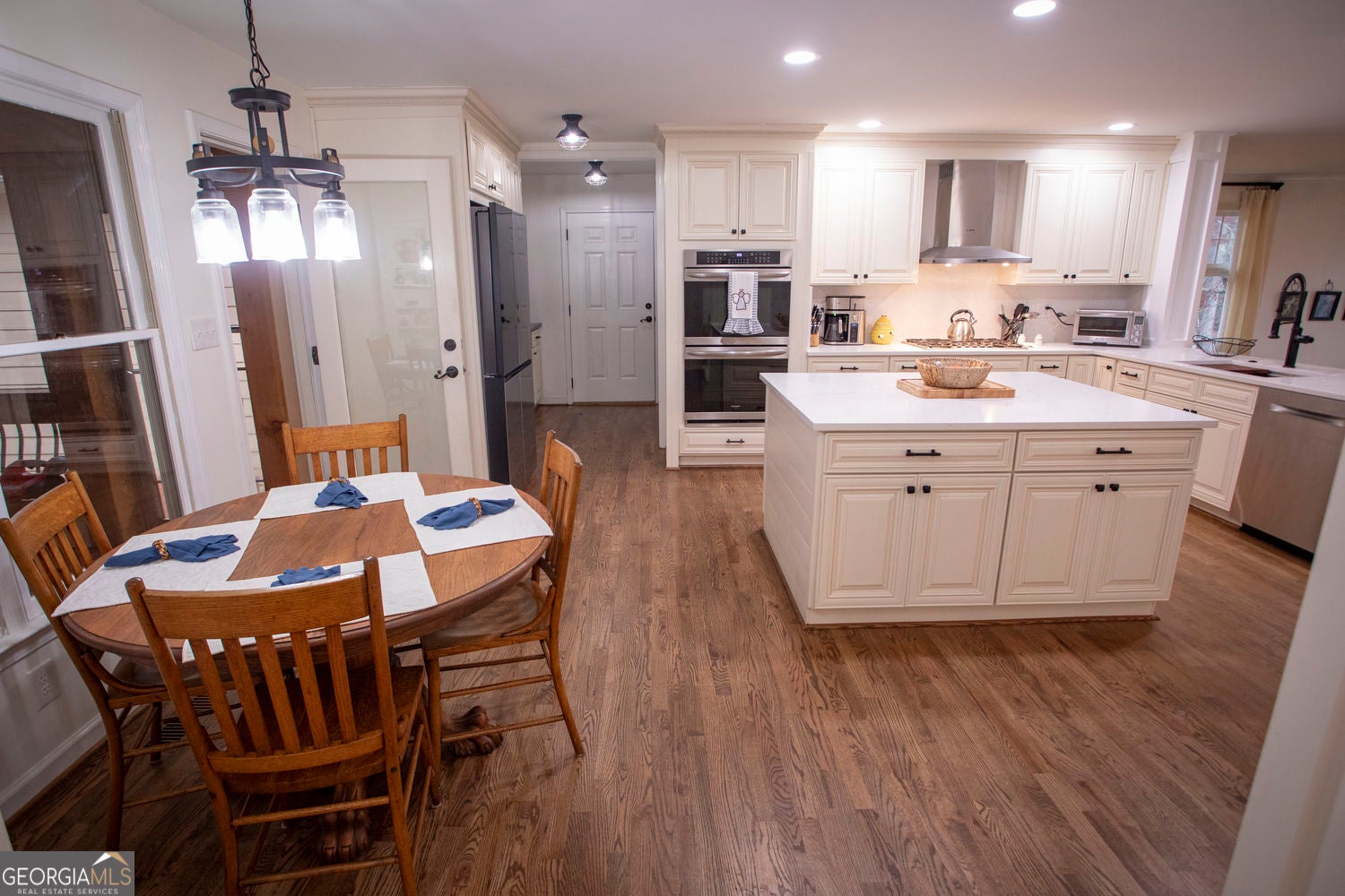 Marietta, Georgia, 30064, United States, 5 Bedrooms Bedrooms, ,4 BathroomsBathrooms,Residential,For Sale,2016385