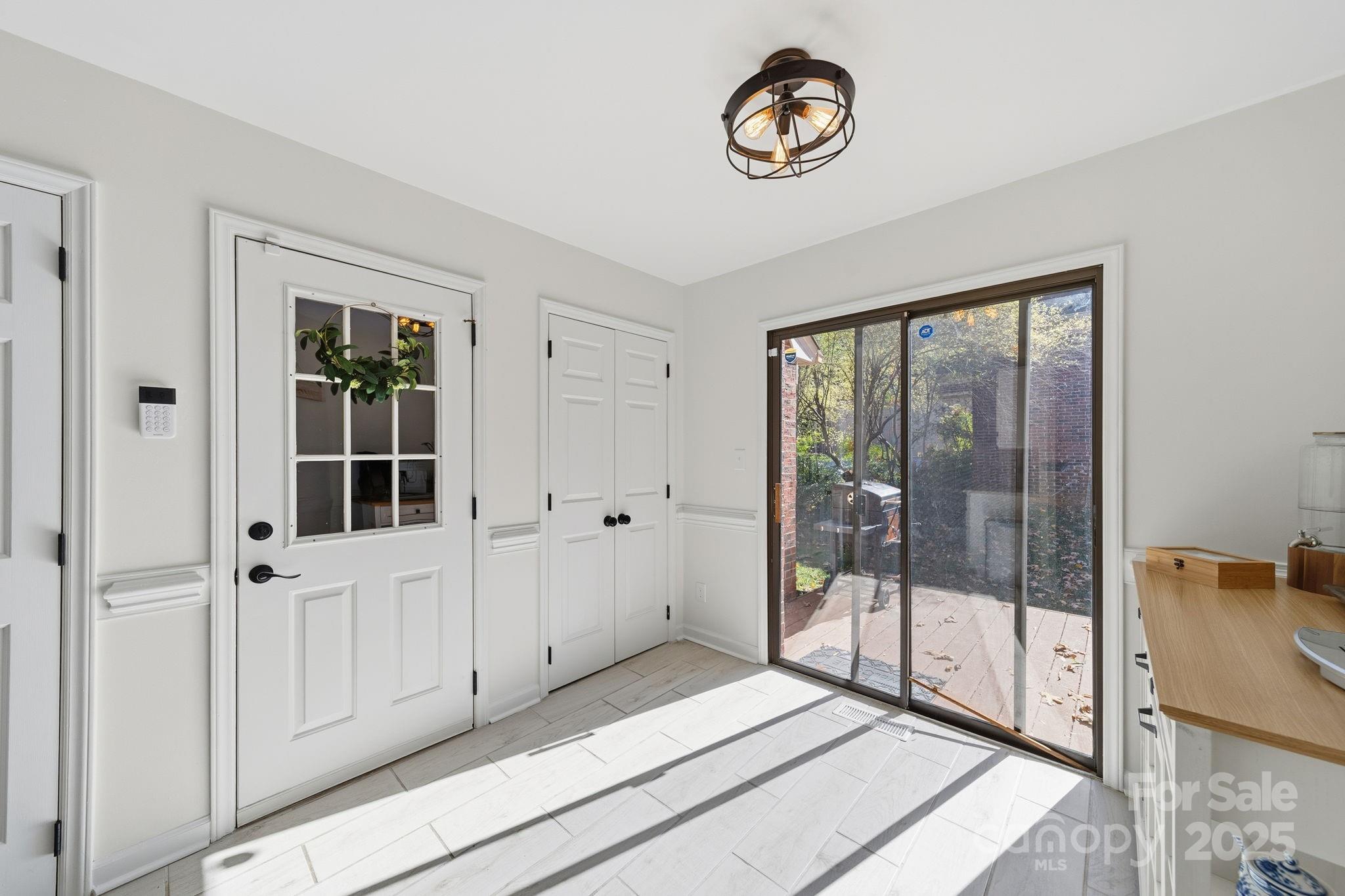 Charlotte, North Carolina, 28226, United States, 3 Bedrooms Bedrooms, ,2 BathroomsBathrooms,Residential,For Sale,1991268