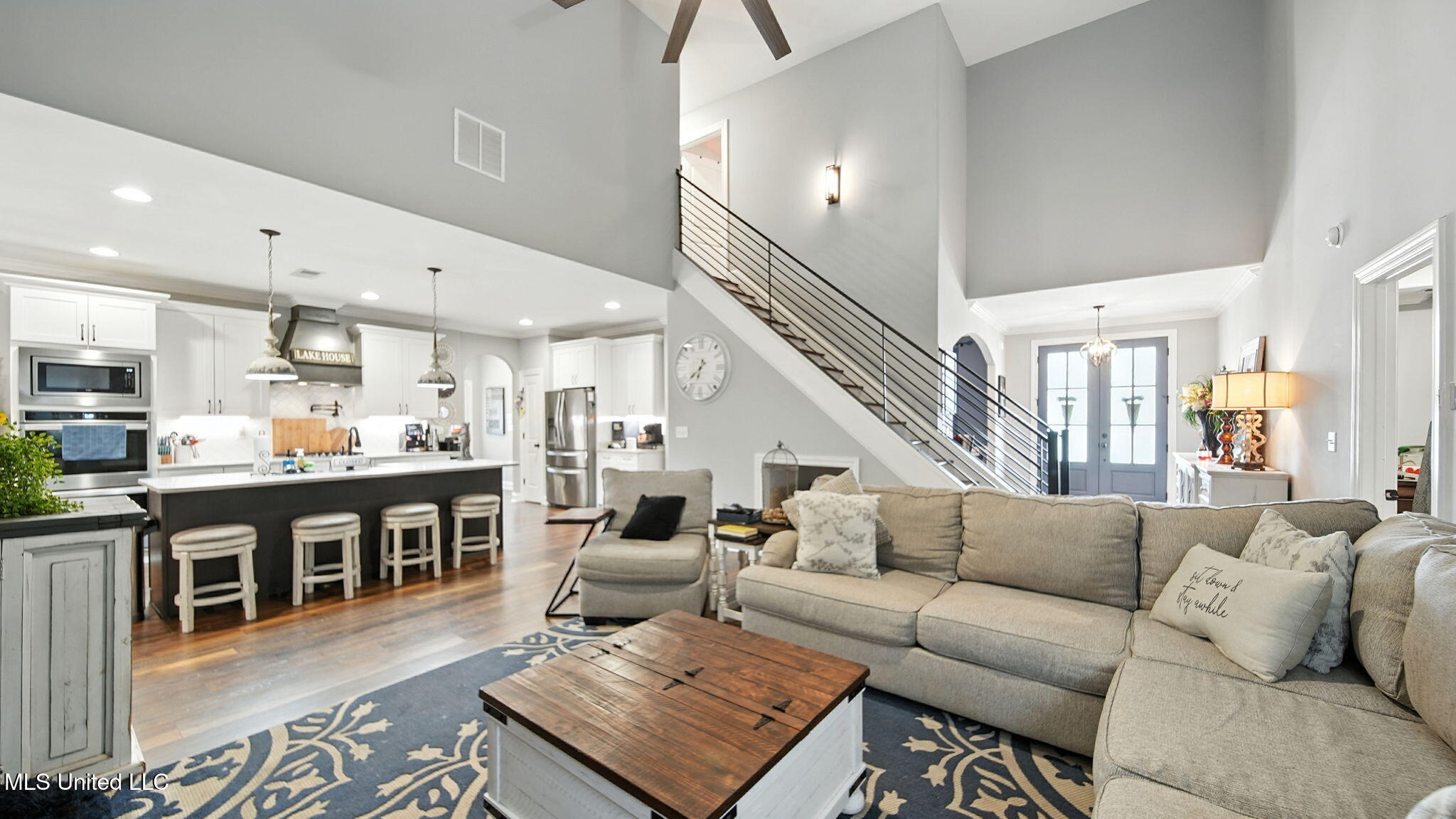 Hernando, Mississippi, 38632, United States, 4 Bedrooms Bedrooms, ,3 BathroomsBathrooms,Residential,For Sale,1978429