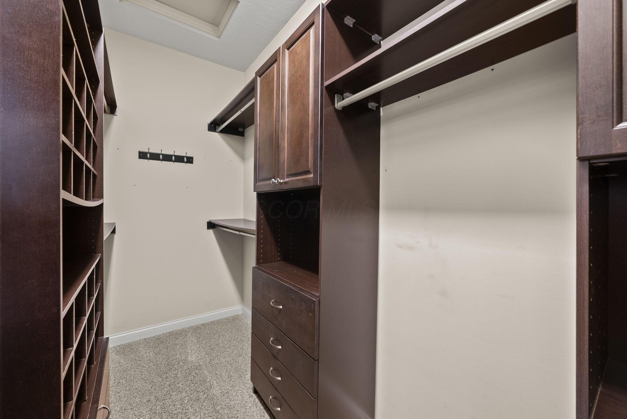 Powell, Ohio, 43065, United States, 5 Bedrooms Bedrooms, ,5 BathroomsBathrooms,Residential,For Sale,1988967