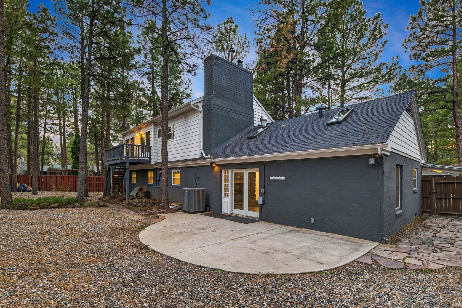  530 N Charles Road ¦Flagstaff, AZ - 物件實景