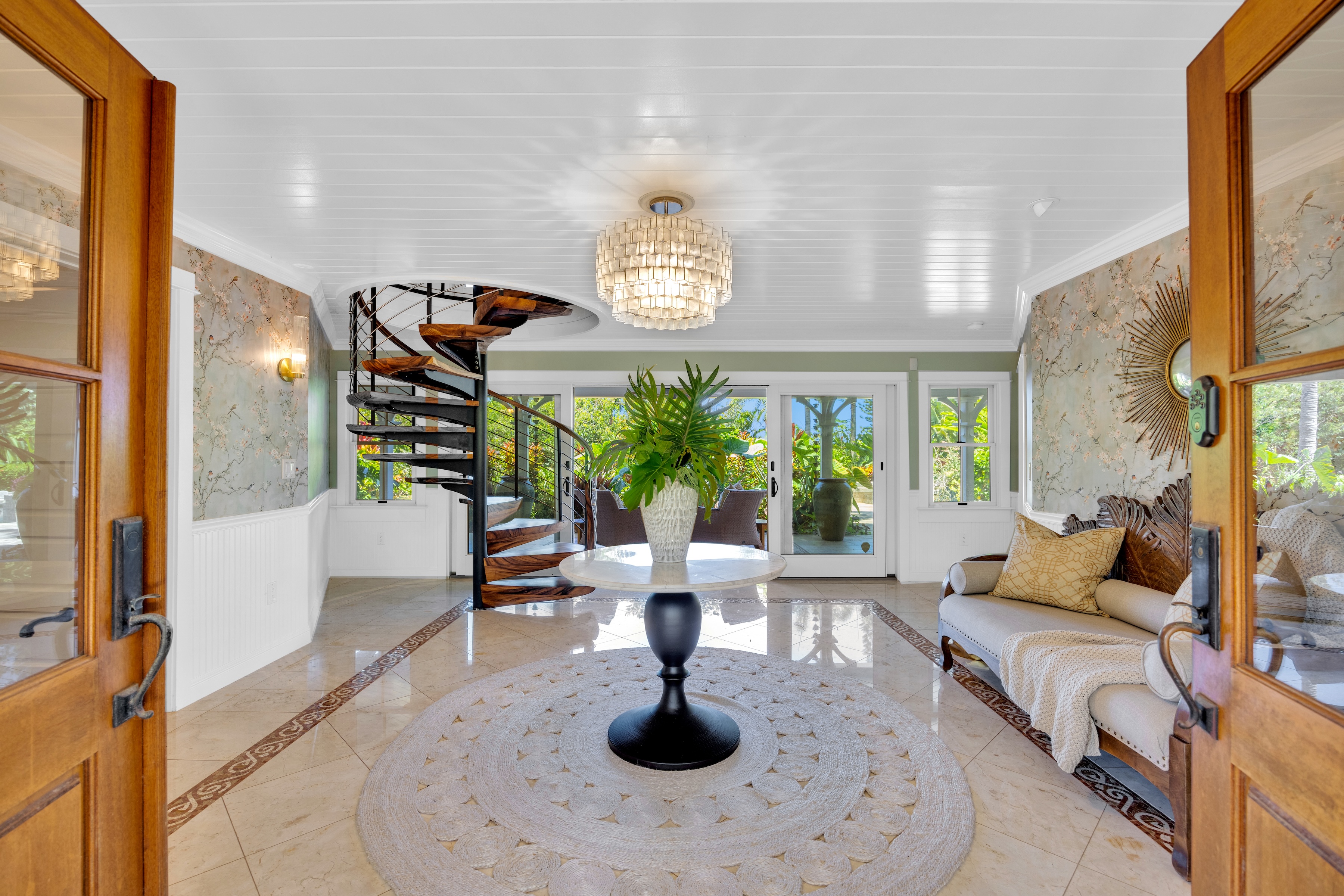 Timeless North Shore Estate 