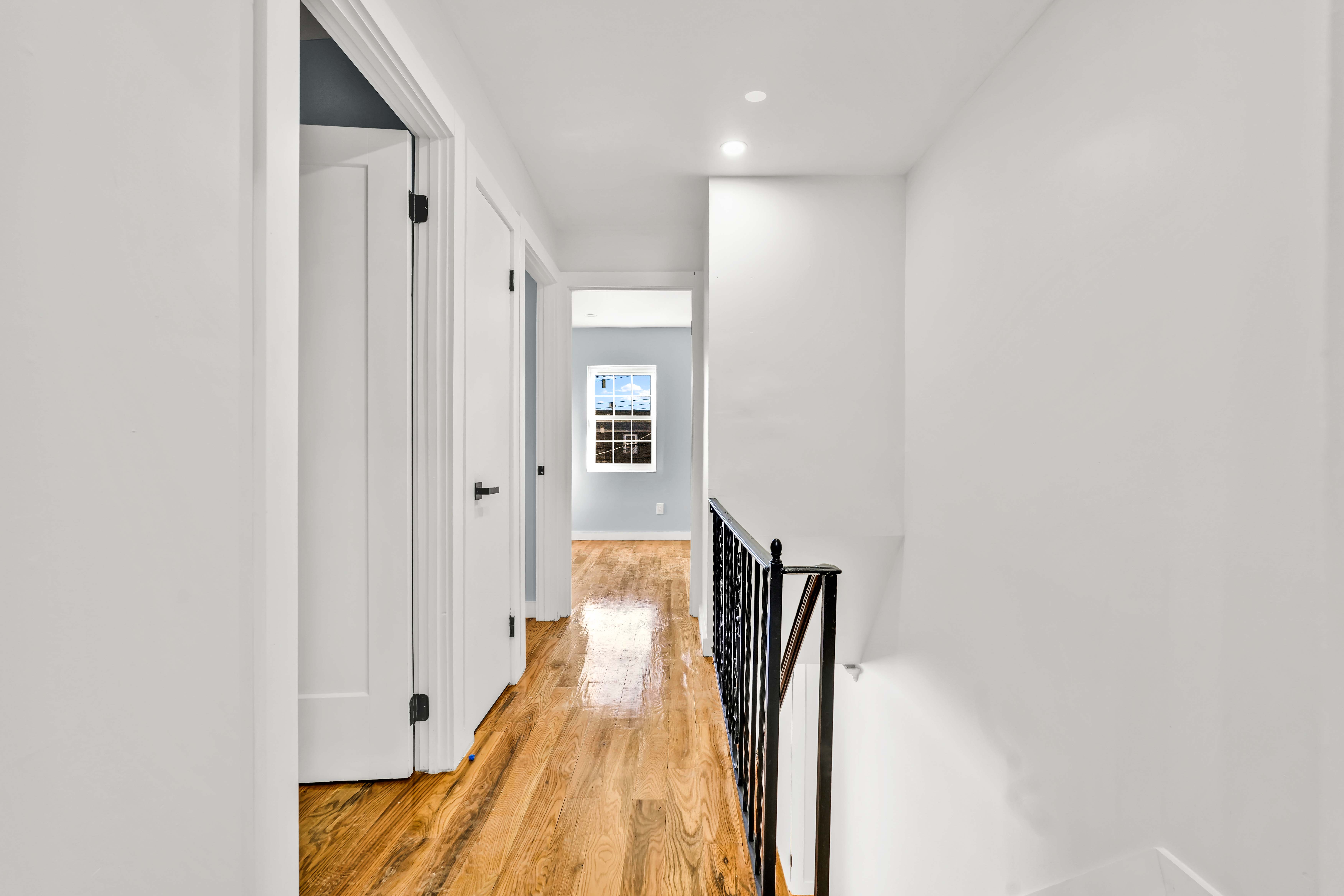 Brooklyn, New York, 11207, United States, 5 Bedrooms Bedrooms, ,4 BathroomsBathrooms,Residential,For Sale,1974760