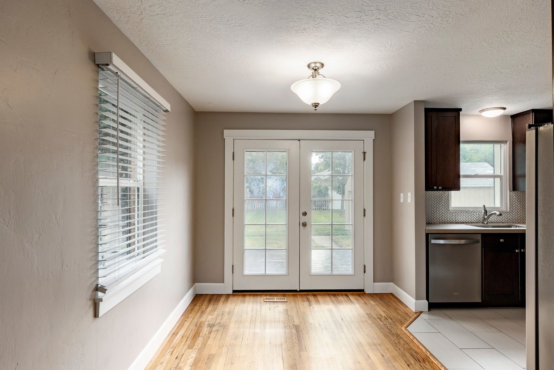  Exceptional Corner Lot in One of Millcreek’s Most Beloved Neighborhoods - 物件實景