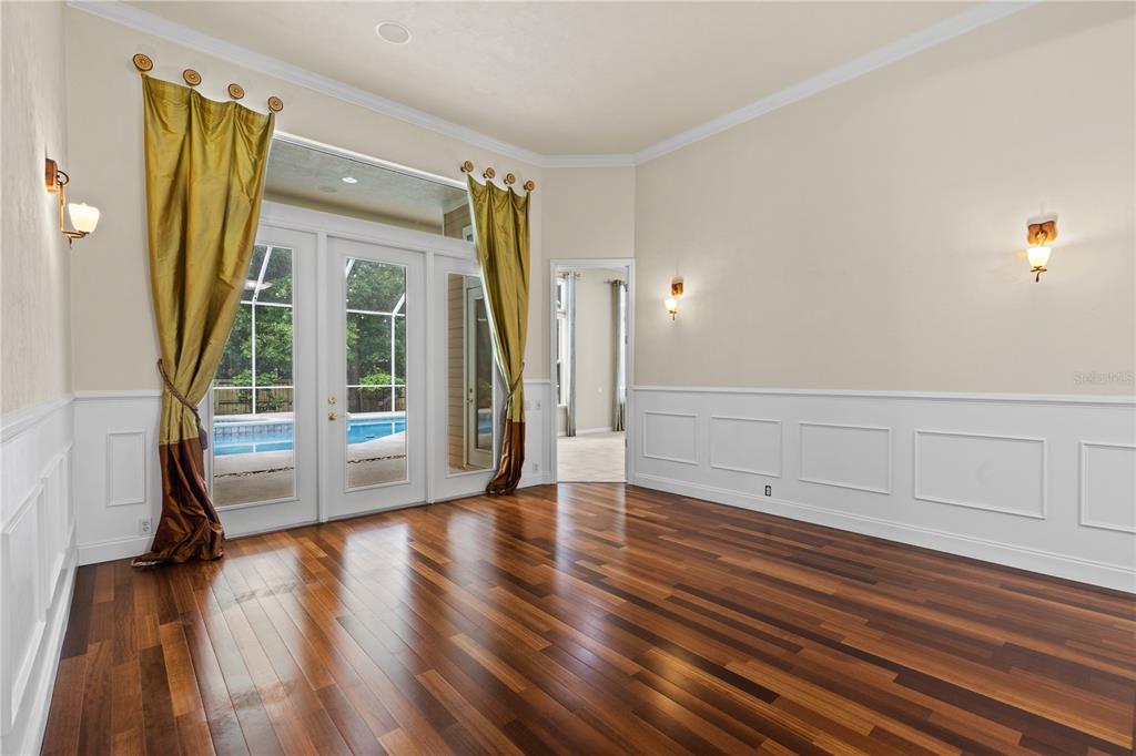 Gainesville, Florida, 32608, United States, 5 Bedrooms Bedrooms, ,4 BathroomsBathrooms,Residential,For Sale,1895414