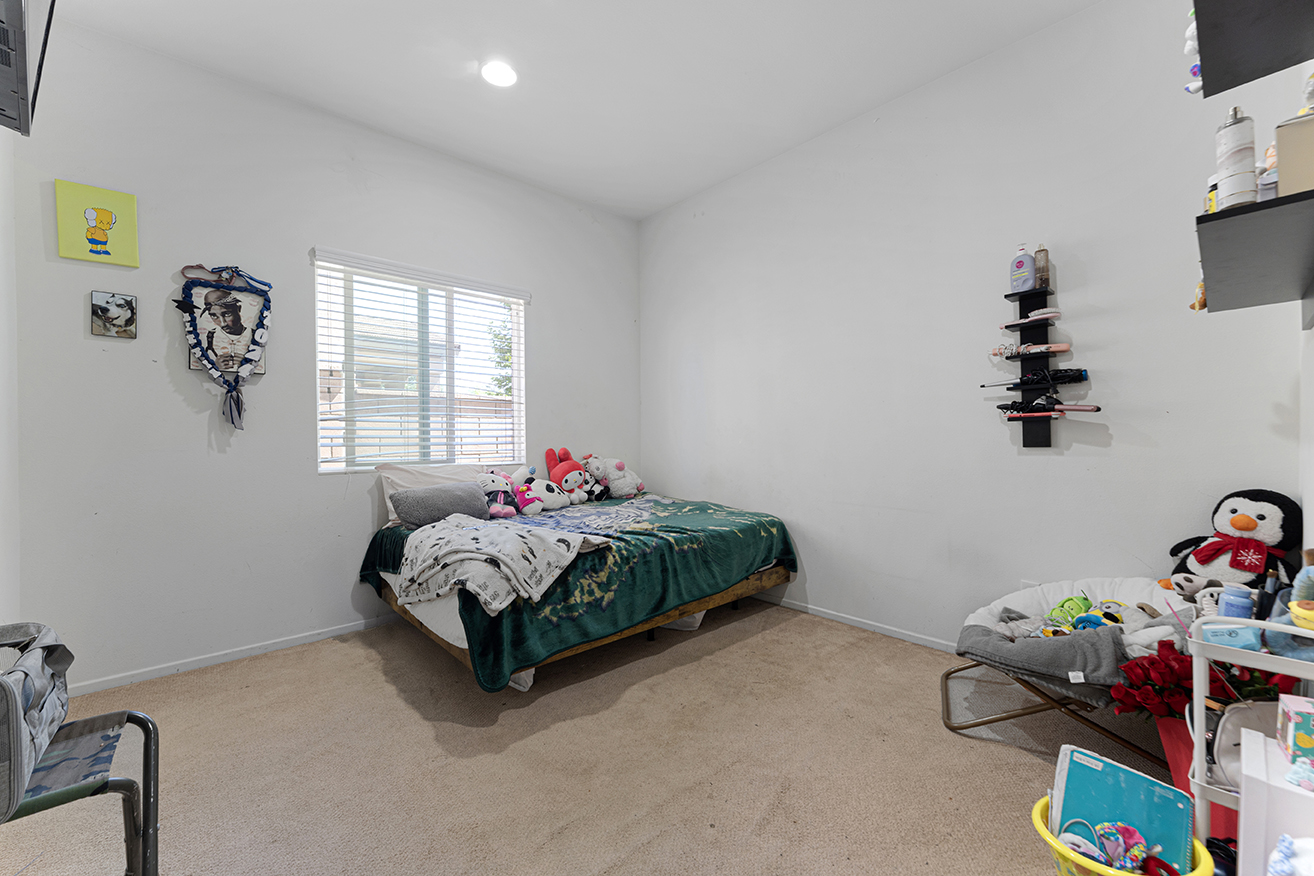 Winchester, California, 92596, United States, 6 Bedrooms Bedrooms, ,4 BathroomsBathrooms,Residential,For Sale,1983204