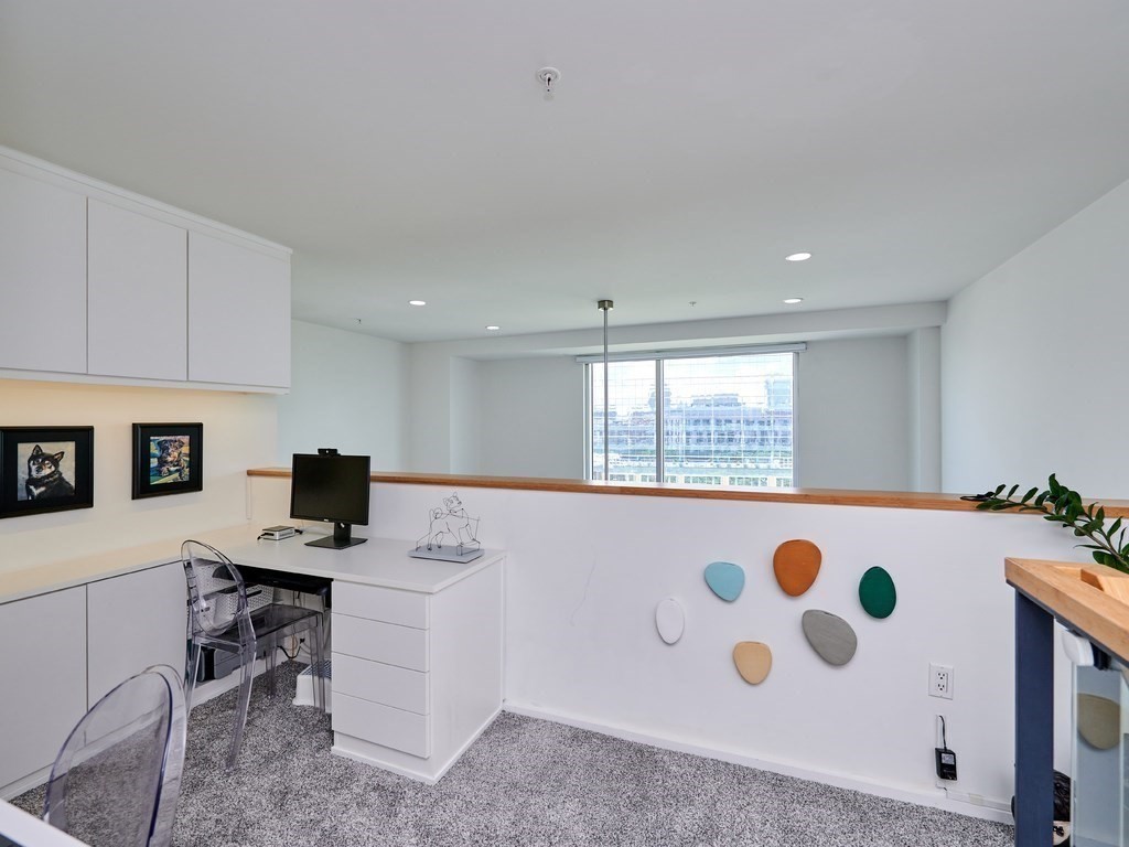 Cambridge, Massachusetts, 02141, United States, 1 Bedroom Bedrooms, ,2 BathroomsBathrooms,Residential,For Sale,1976381