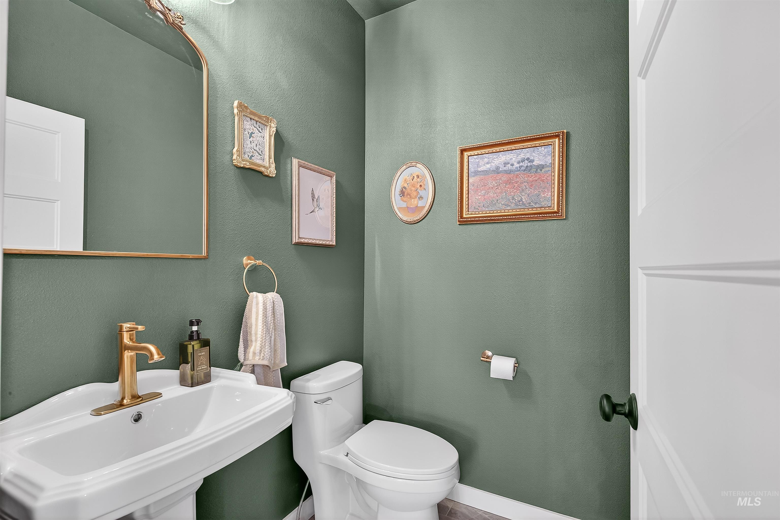 Lewiston, Idaho, 83501, United States, 5 Bedrooms Bedrooms, ,Residential,For Sale,1987812