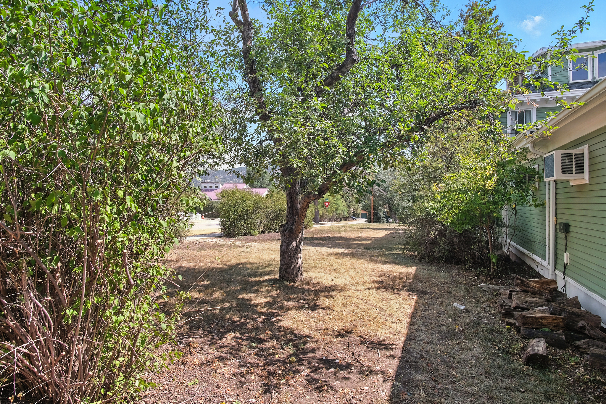 Hot Springs, South Dakota, 57747, United States, 5 Bedrooms Bedrooms, ,4 BathroomsBathrooms,Residential,For Sale,1983319