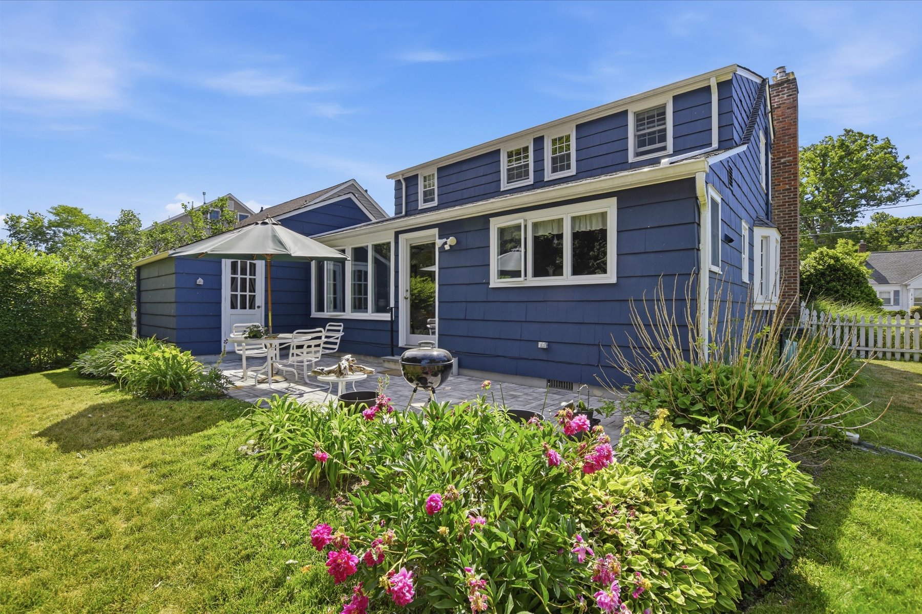  ?Shadylawn? Neighborhood Cape Cod Home With a Flowing Floorplan - 物件實景