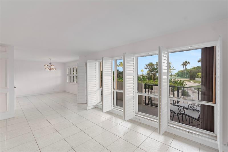 Lauderdale By The Sea, Florida, 33308, United States, 2 Bedrooms Bedrooms, ,2 BathroomsBathrooms,Residential,For Sale,1898422