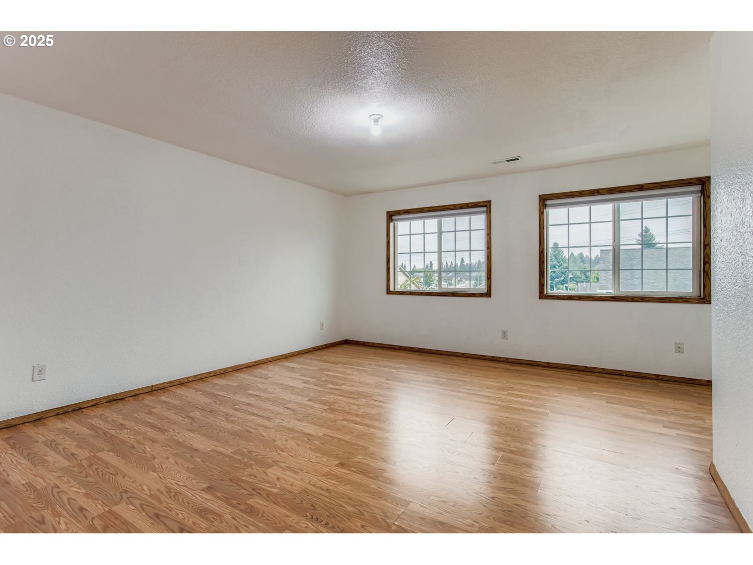 Vancouver, Washington, 98661, United States, 4 Bedrooms Bedrooms, ,2 BathroomsBathrooms,Residential,For Sale,2012371