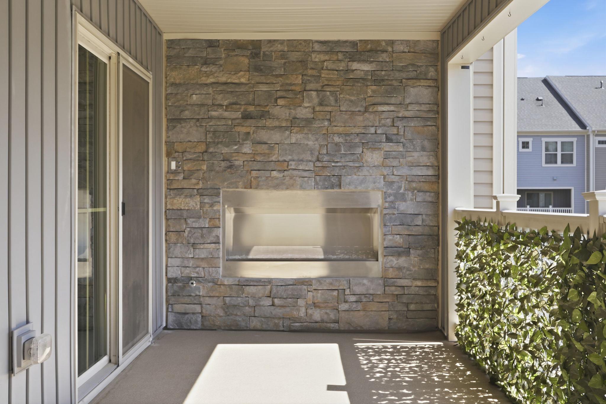  24728 Malibu Terrace, Sterling, VA, 20166 - 物件實景