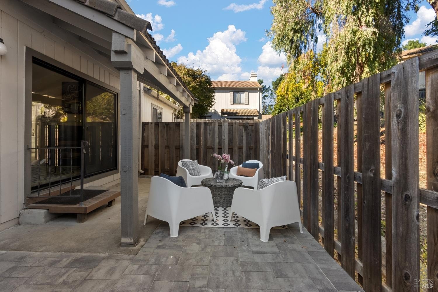 Hercules, California, 94547, United States, 2 Bedrooms Bedrooms, ,2 BathroomsBathrooms,Residential,For Sale,1988230