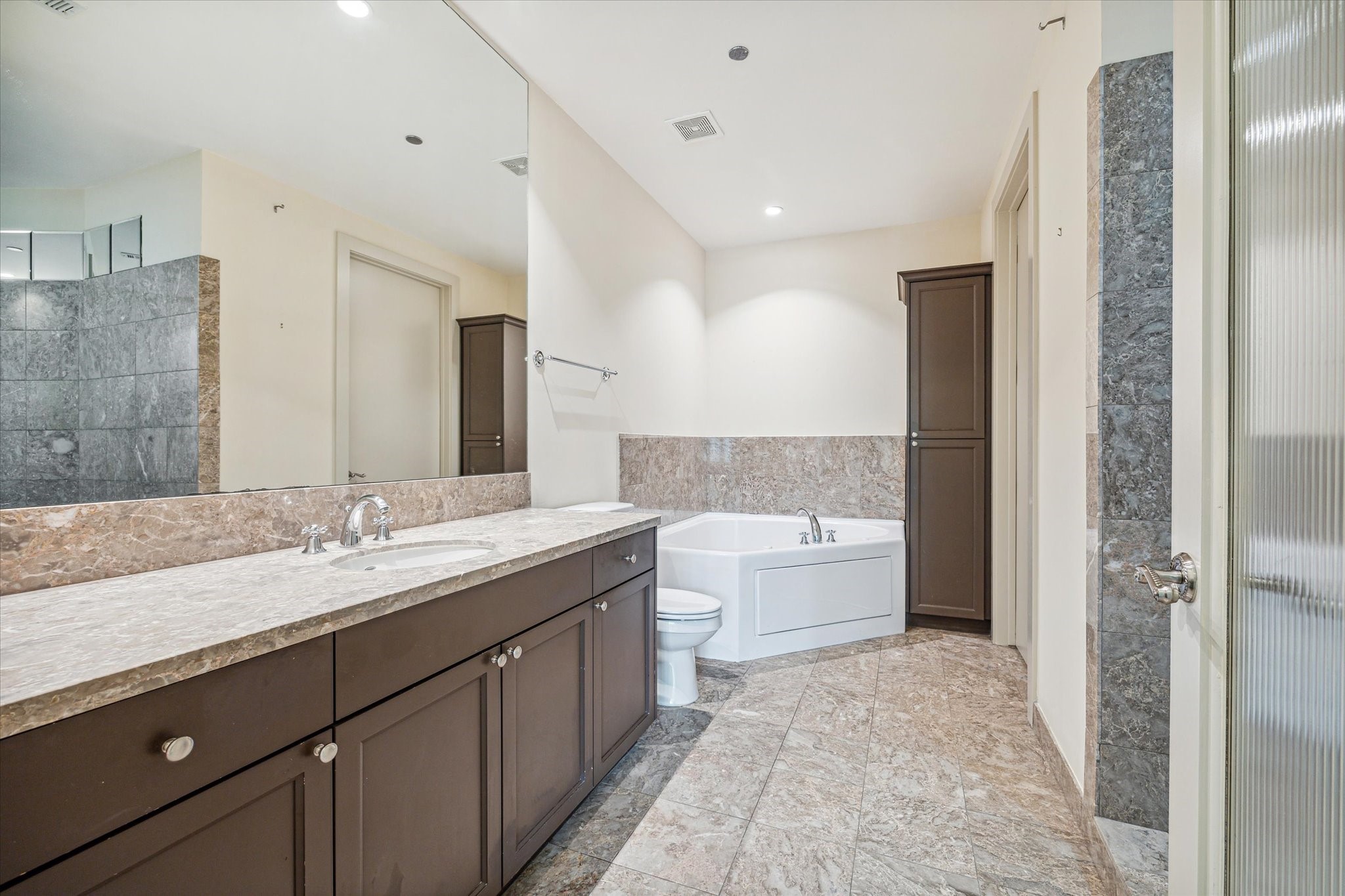  5005 Hidalgo Street #208 - 物件實景