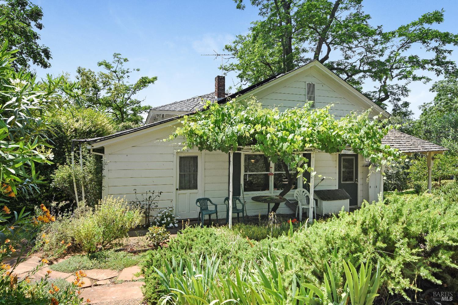 Glen Ellen, California, 95442, United States, 4 Bedrooms Bedrooms, ,3 BathroomsBathrooms,Residential,For Sale,2009295